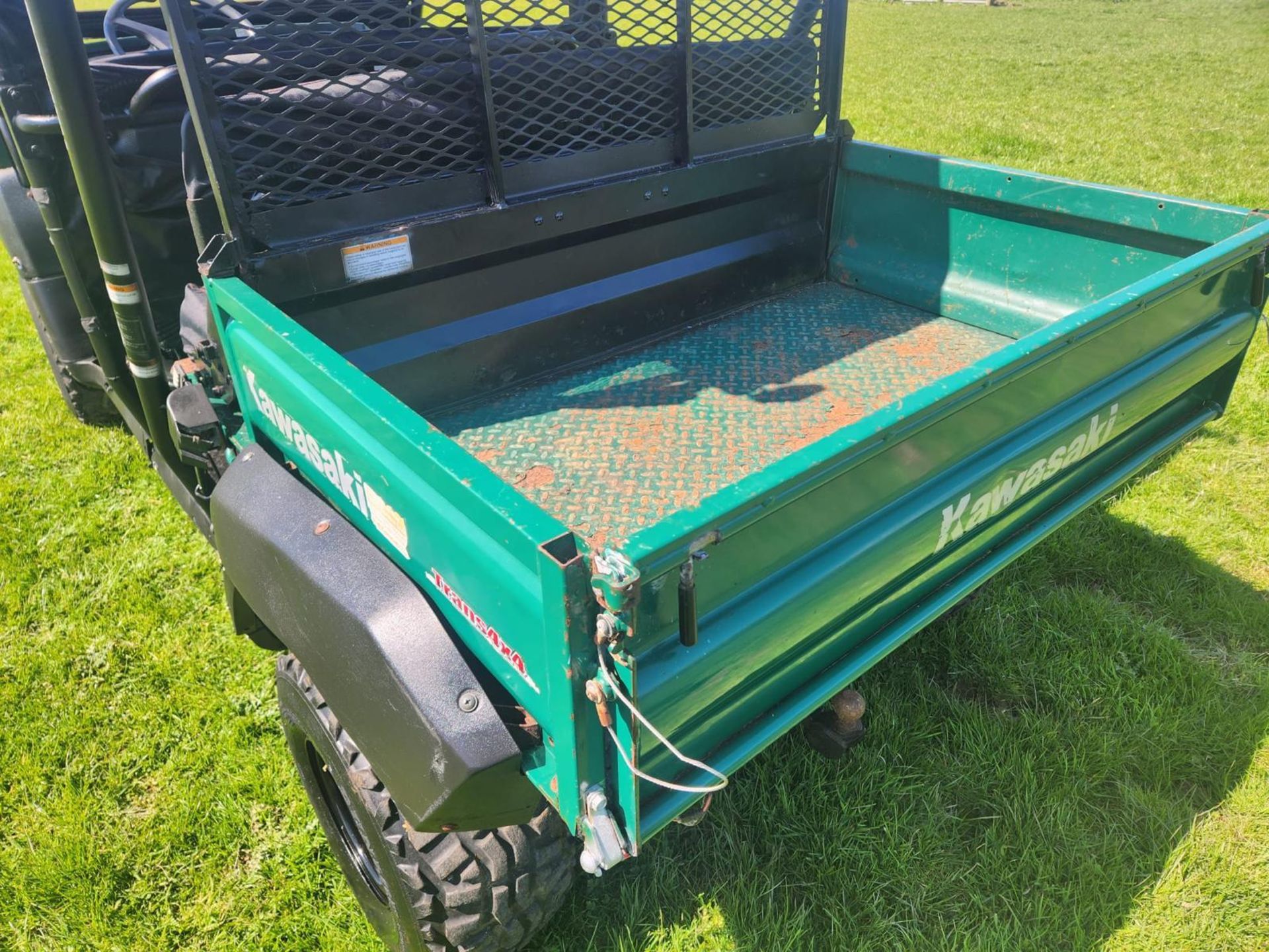 KAWASAKI MULE 4010 TRANS 4X4 2010 AGRI REG WITH LOG BOOK REG DK10EWT DIESEL SWITCHABLE 2 SEATER OR 4 - Image 10 of 16