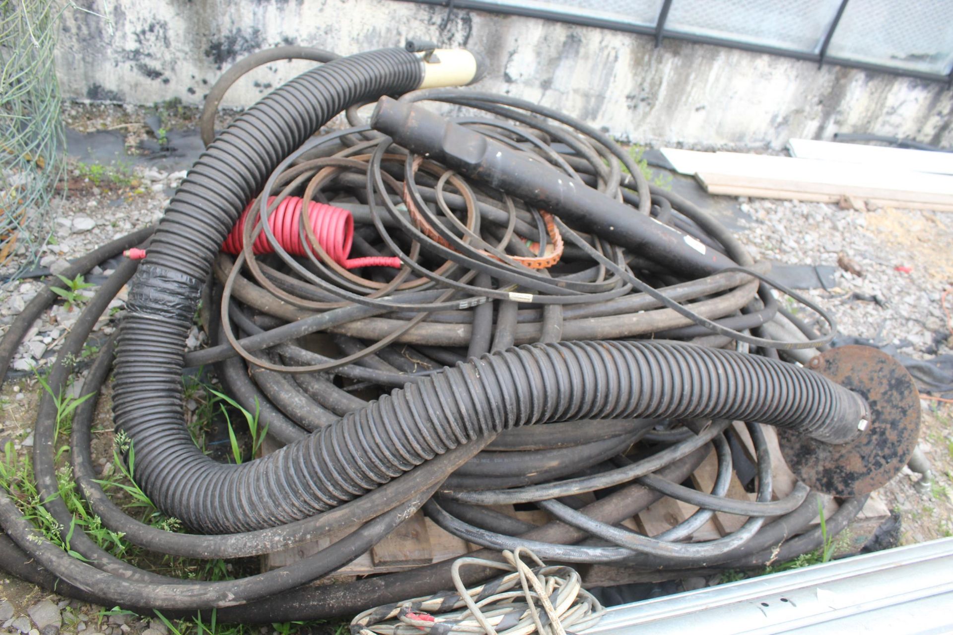 PALLET OF PIPING AND V BELTS + VAT - Image 2 of 2