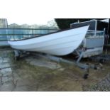 DRASCOMBE LUGGER BOAT AND BOAT TRAILER SPEC LENGTH 5.72M WATERLINE LENGTH 4.57M BEAM 1.90M SAILING