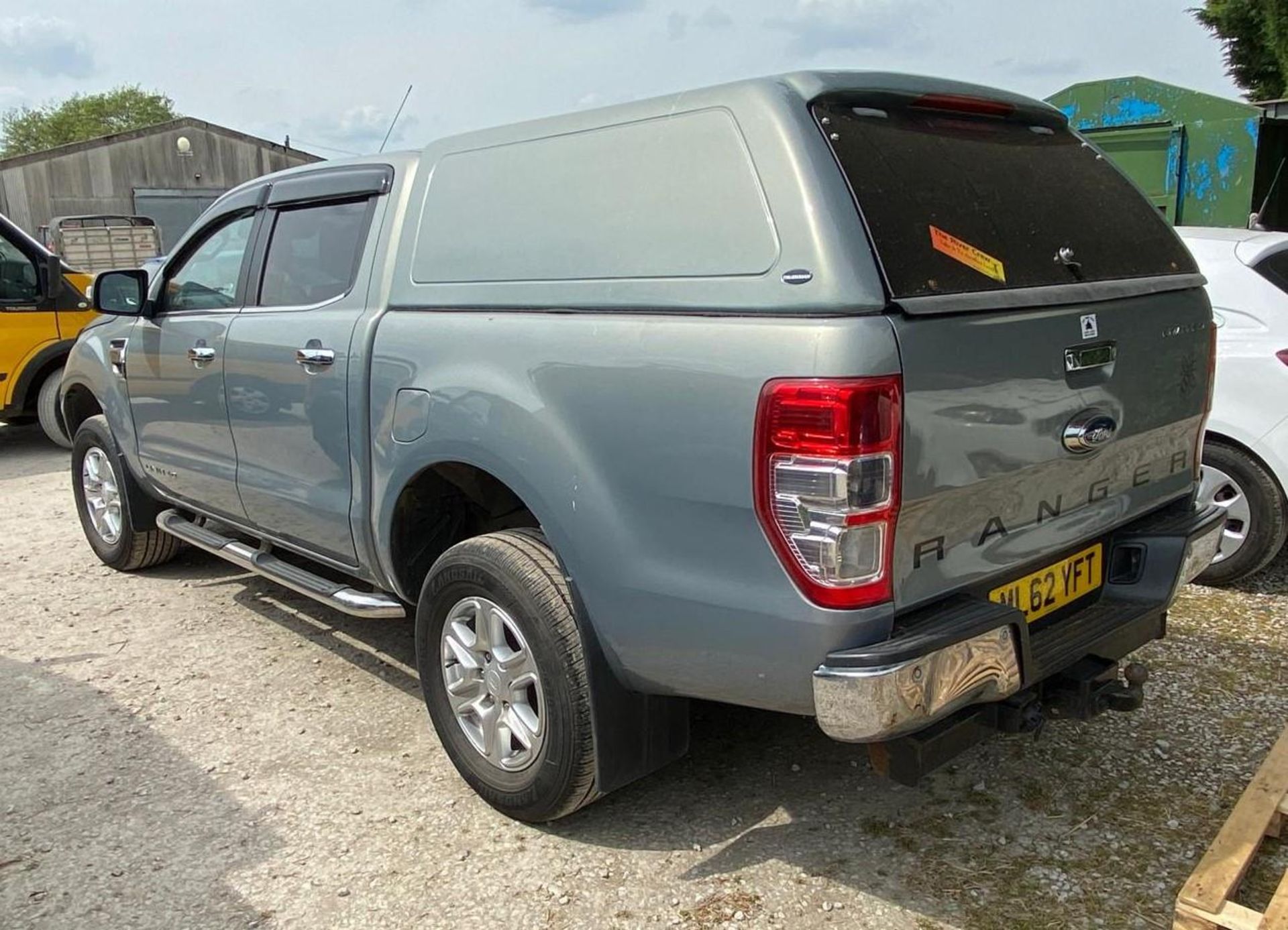 A SILVER 2013 FORD RANGER TWIN CAB, DIESEL ENGINE WITH 116000 MILES ON THE CLOCK, REGISTRATION - Image 3 of 3