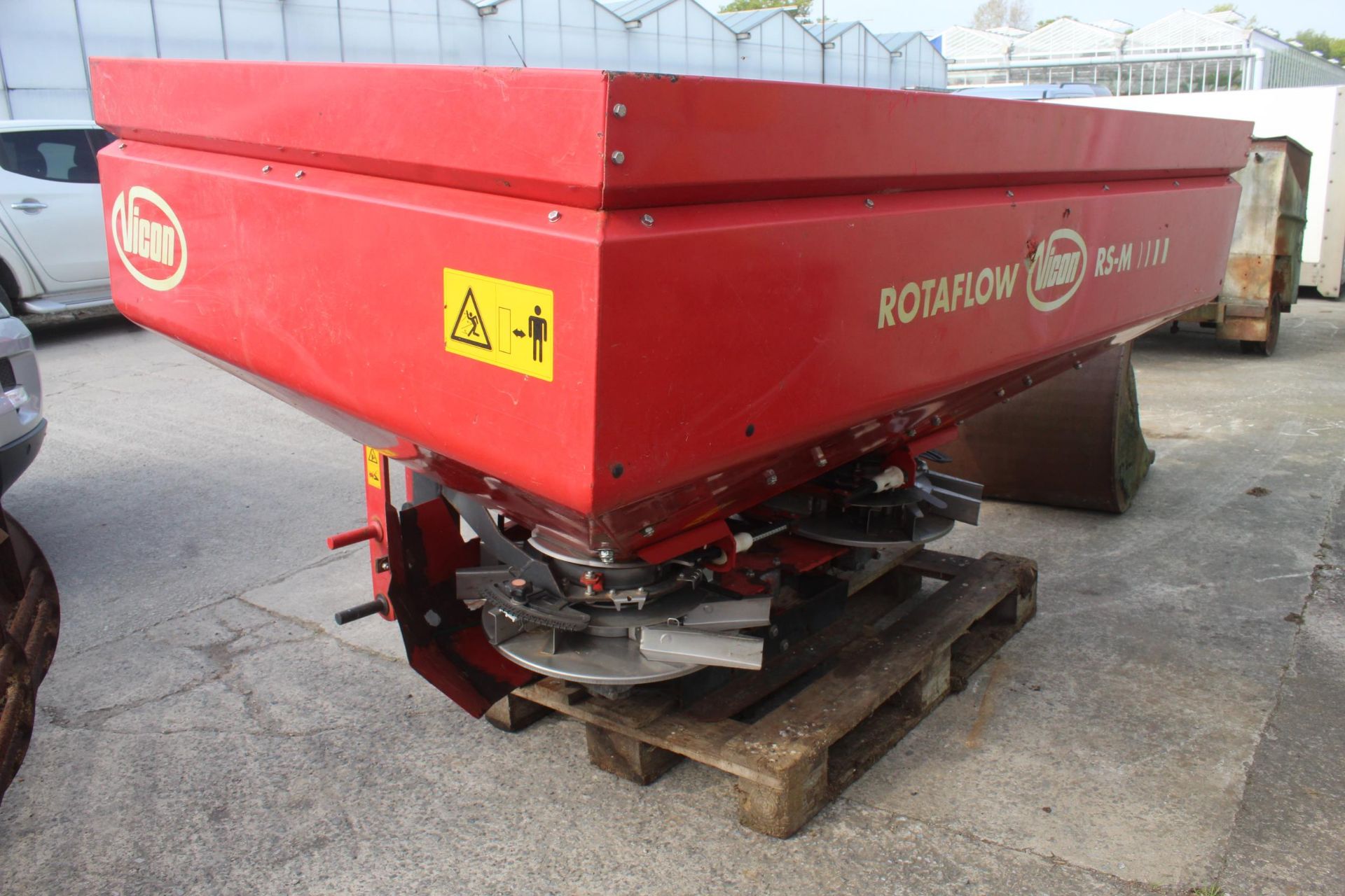 VICON ROTAFLOW RSM FERTILISER SPREADER FOR SPARES OR REPAIRS + VAT - Image 4 of 6