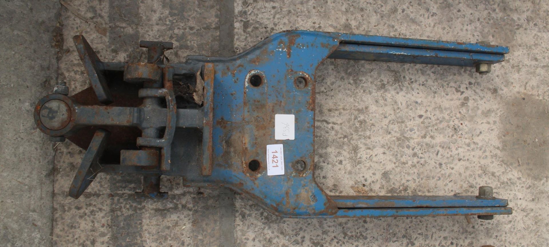 FORD 20 SERIES PICK UP HITCH (1920) IN WORKING ORDER NO VAT