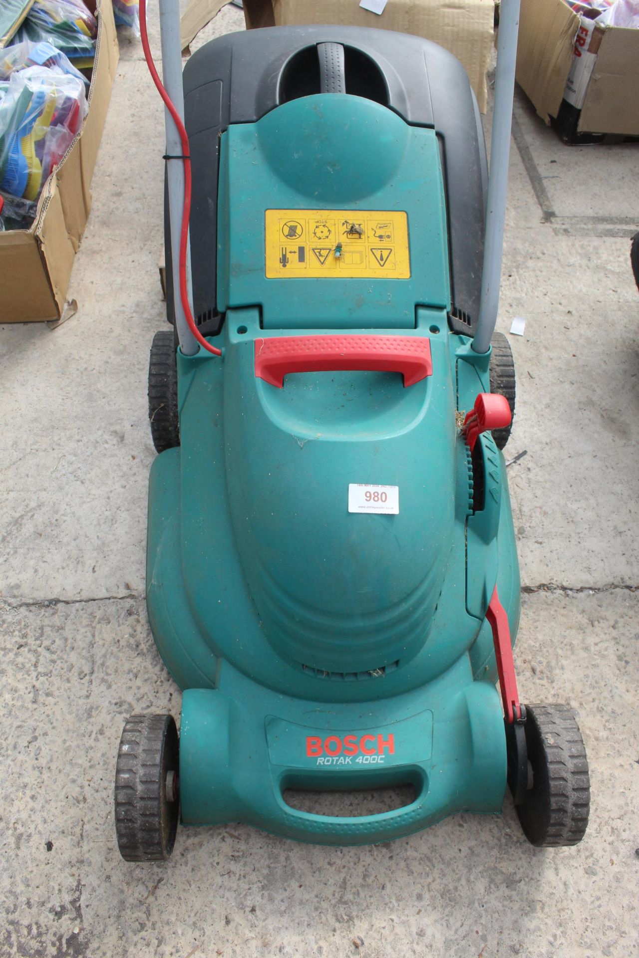 BOSCH ROTAX 400C LAWN MOWER NO VAT - Image 2 of 2