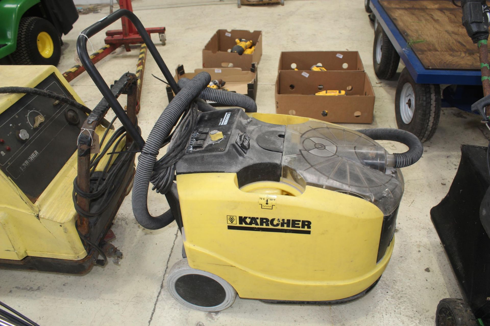 KARCHER CARPET CLEANER IN WORKING ORDER NO VAT