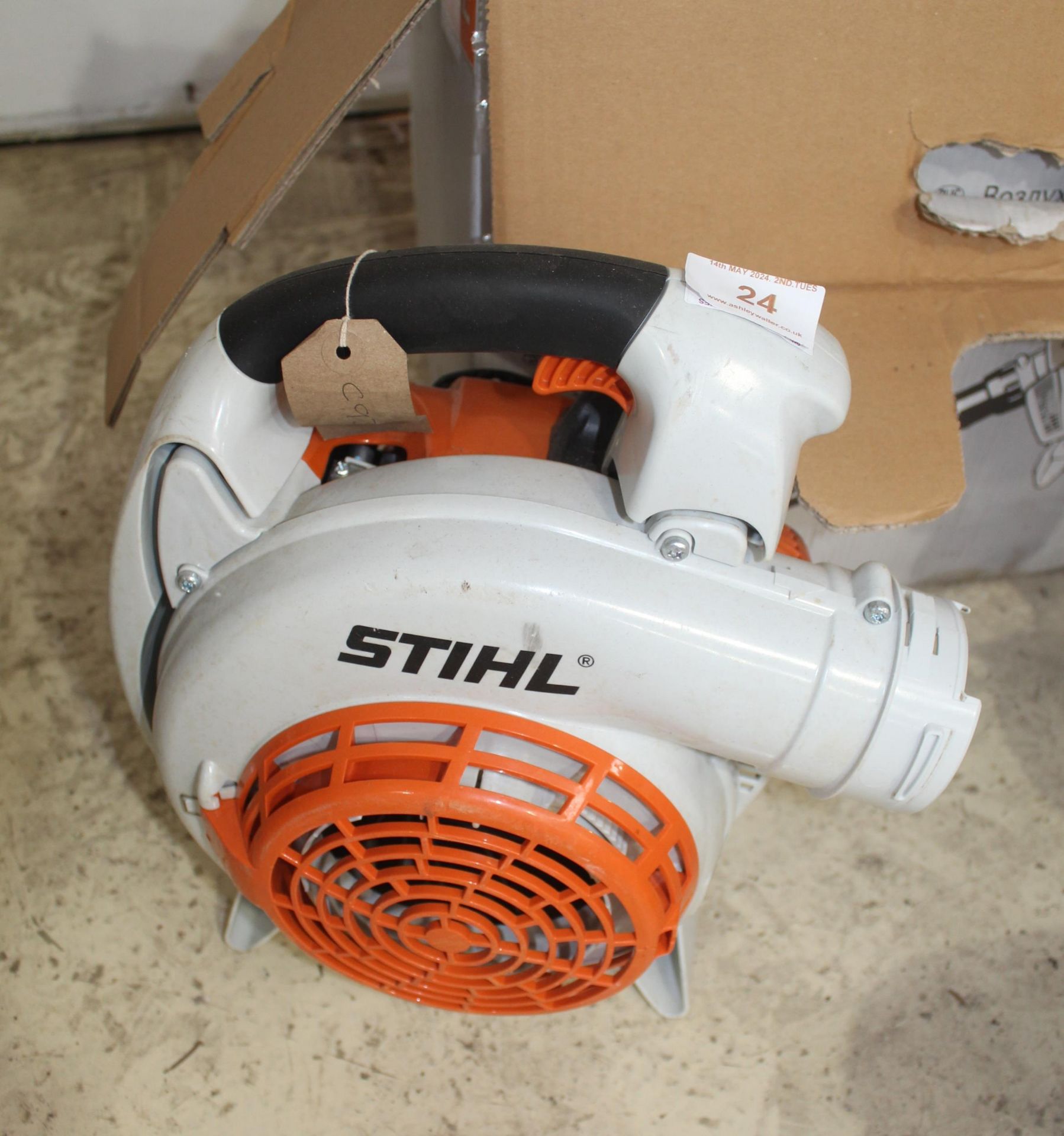 STIHL BG86C LEAF BLOWER AS NEW IN GOOD WORKING ORDER NO VAT - Image 2 of 3