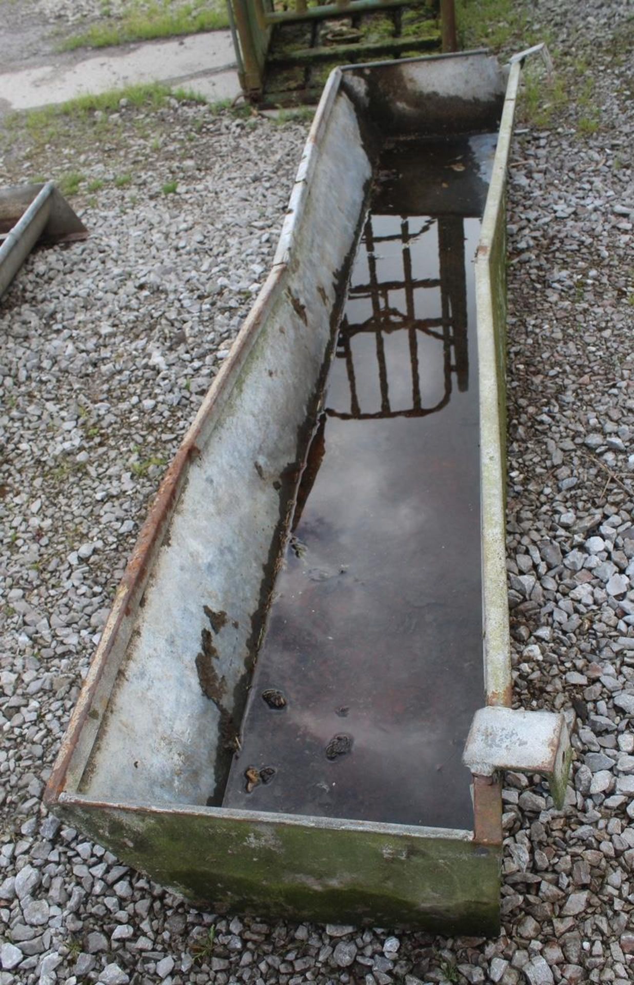 "HANG ON" CATTLE TROUGH + VAT - Bild 2 aus 2