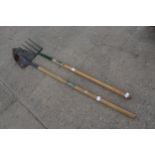 BULLDOG LONG HANDLE FORK NO VAT