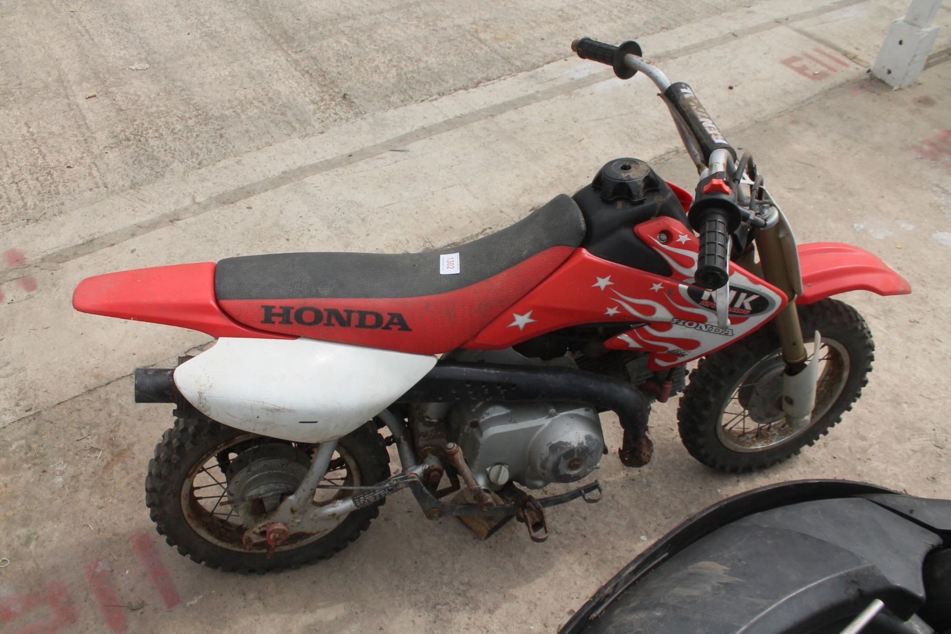 HONDA MOTORCROSS BIKE NO VAT - Image 2 of 2