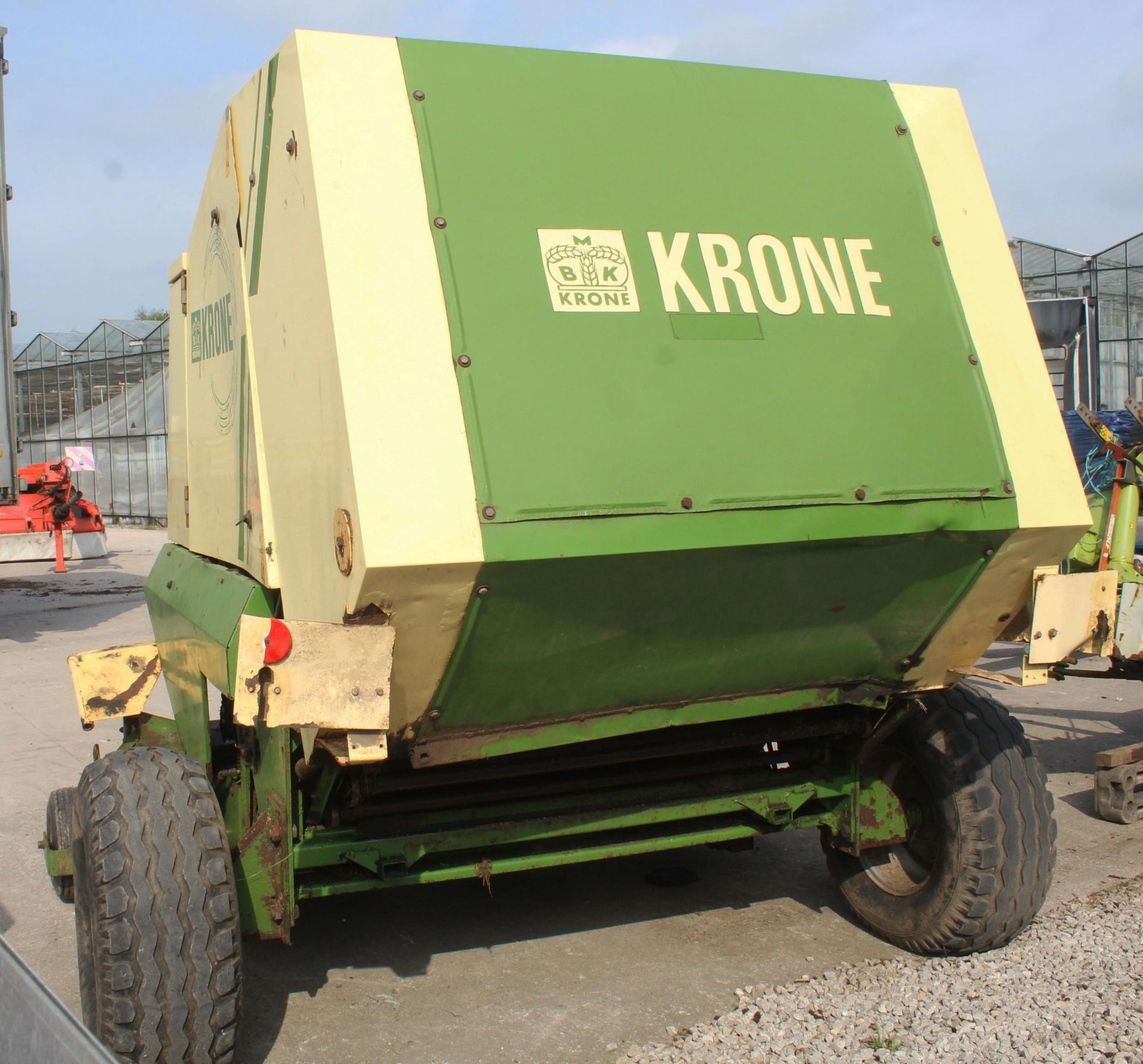 KRONE 130'S ROUND BALER WITH ROTA FEED AND WIDE PICK UP WORKING WHEN LAST USED NO VAT - Image 4 of 4