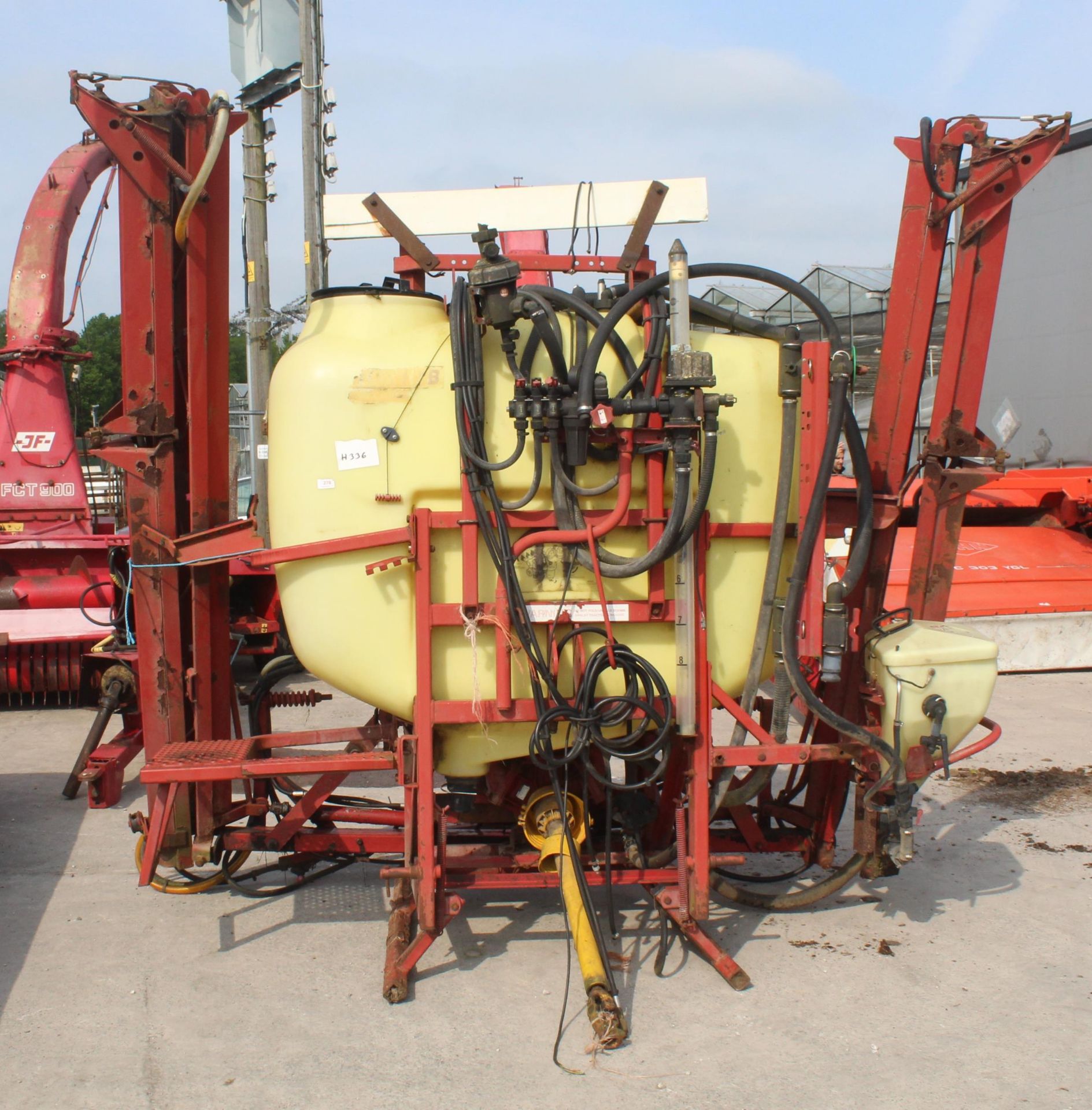 HARDI SPRAYER FOR SPARES OR REPAIRS + VAT