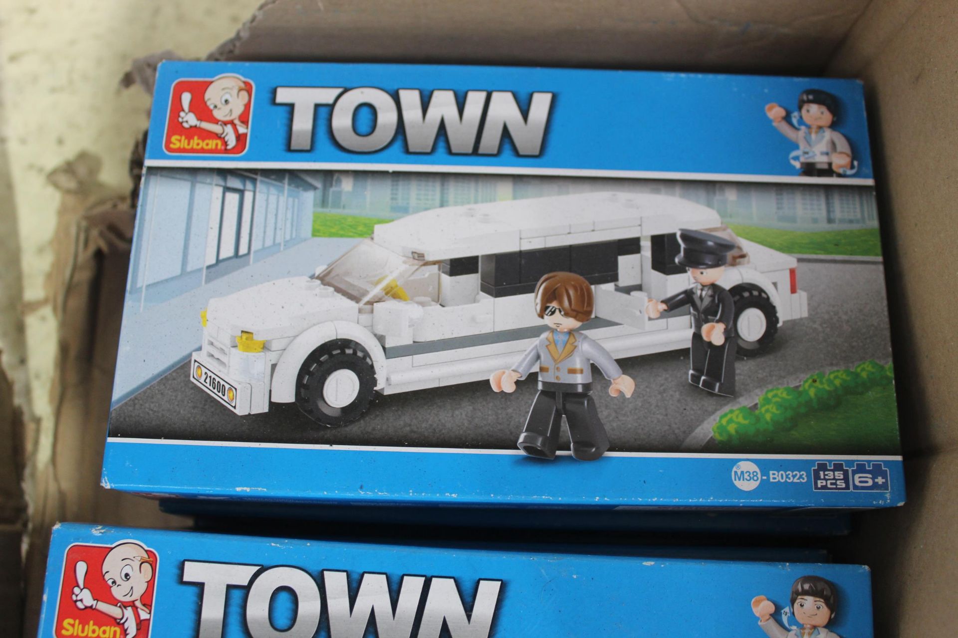 10 BOXES OF NEW TOWN PLAY SETS NO VAT - Image 2 of 2
