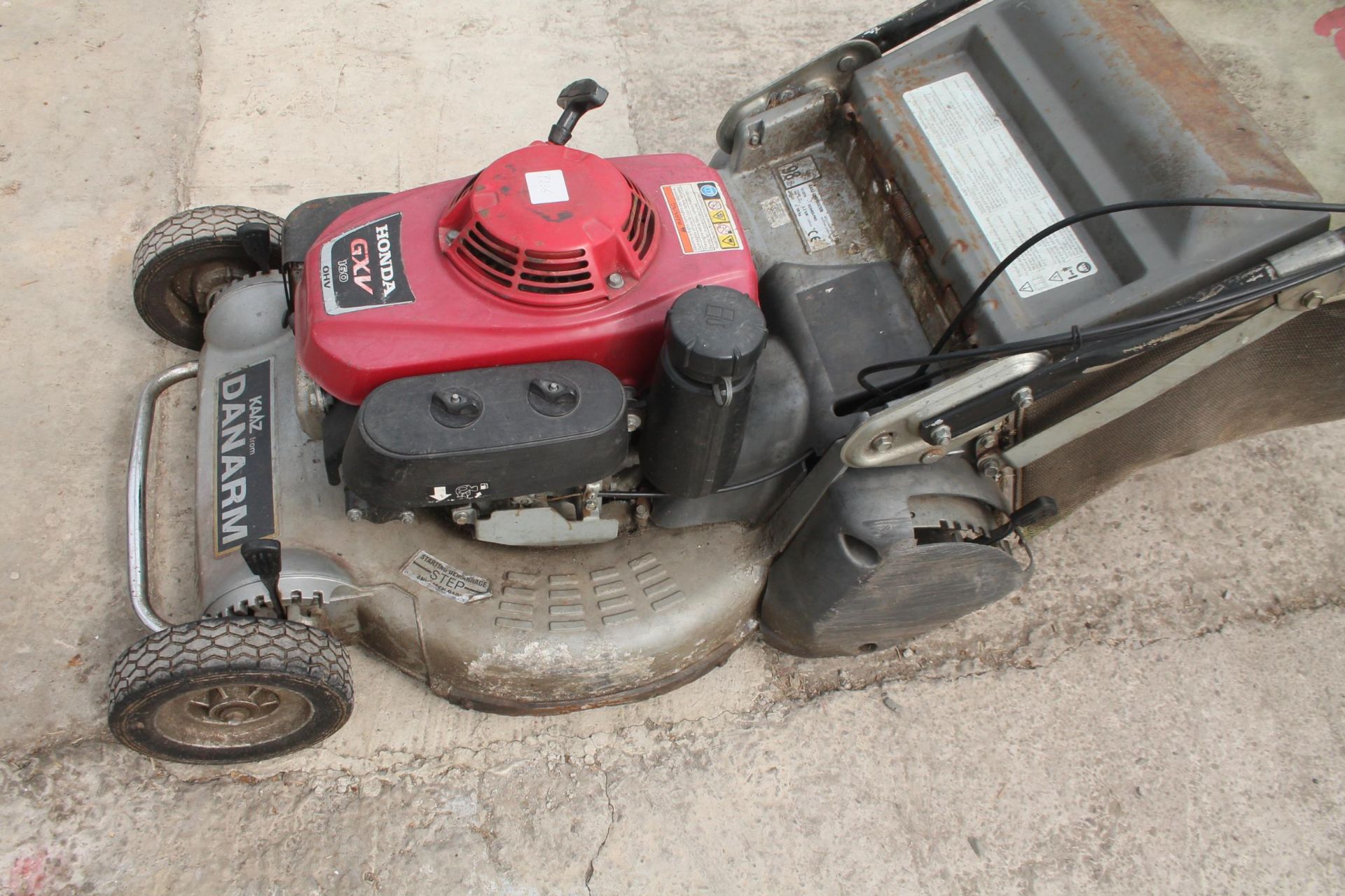 KAAZ 553 HRS PRO ROLLER MOWER IN WORKING ORDER NO VAT - Image 2 of 2