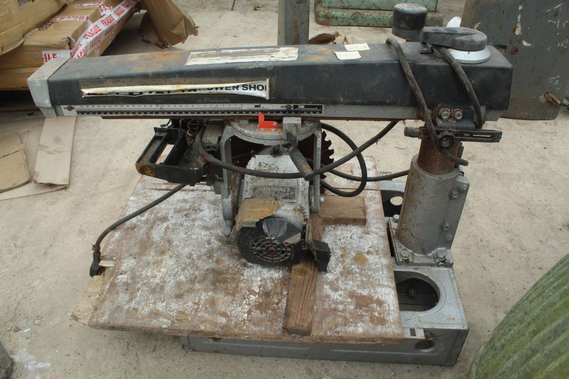 DEWALT RADIAL SAW IN WORKING ORDER NO VAT - Image 3 of 3