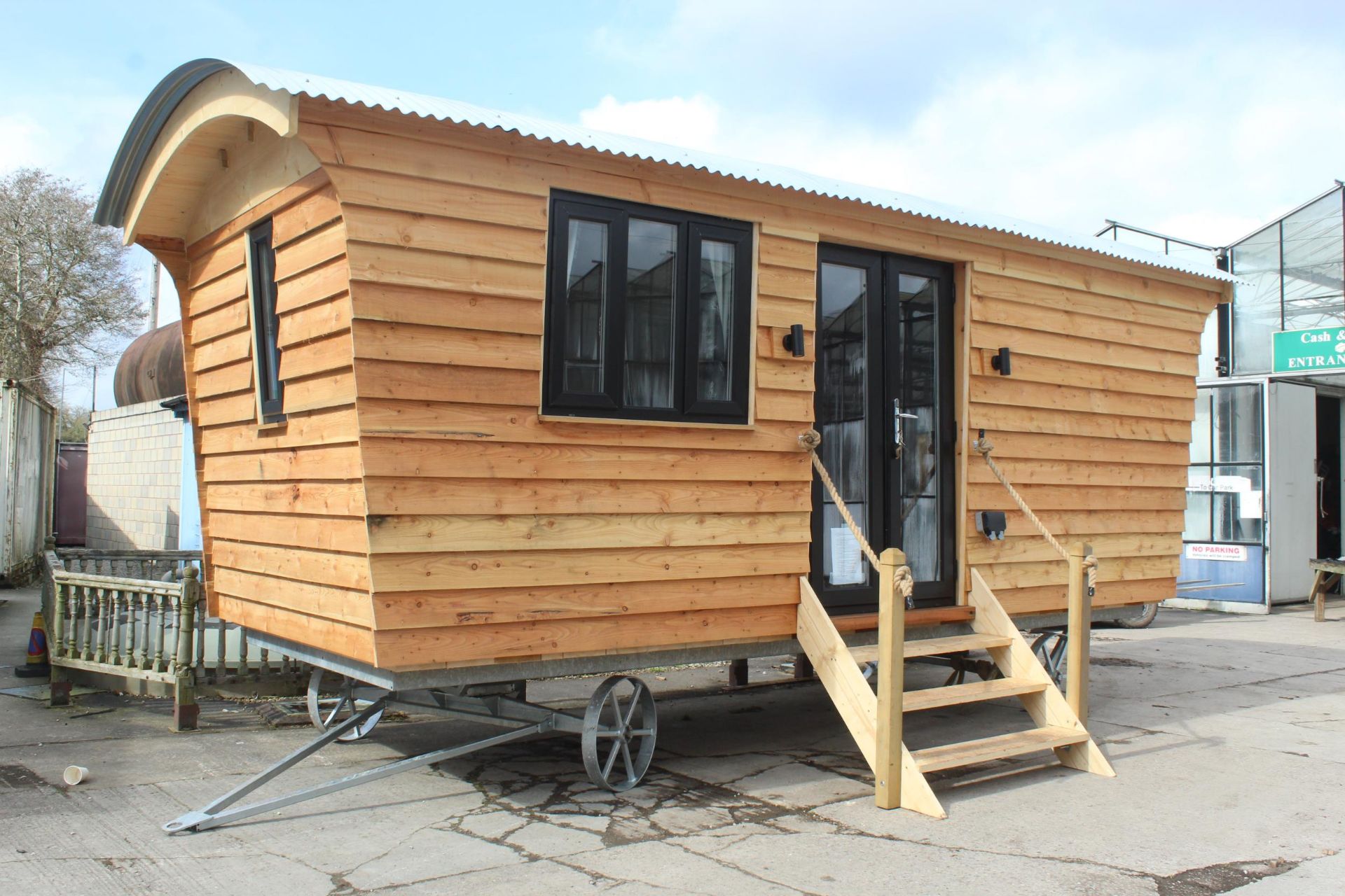 A SHEPHERDS HUT - LUXURIOUS NEW HAND CRAFTED, FULLY FINISHED BUILT FOR ALL YEAR ROUND USE HEAVILY