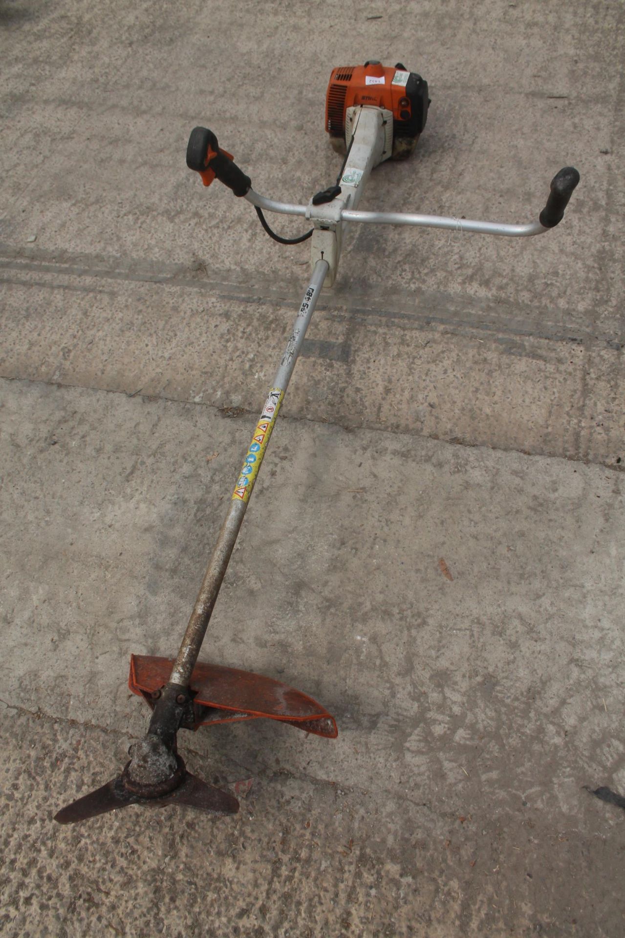 STIHL BRUSH CUTTER IN WORKING ORDER NO VAT - Image 2 of 2