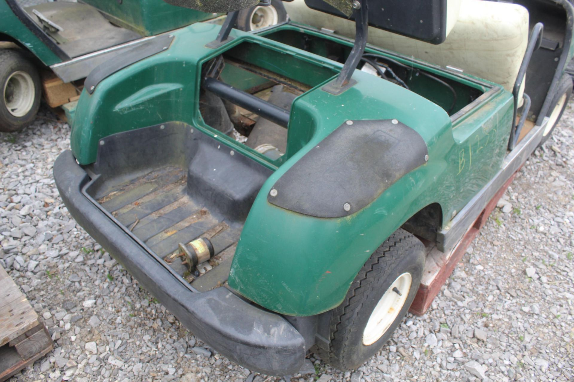 GOLF BUGGY YAMAHA FOR SPARES NO VAT - Image 4 of 4
