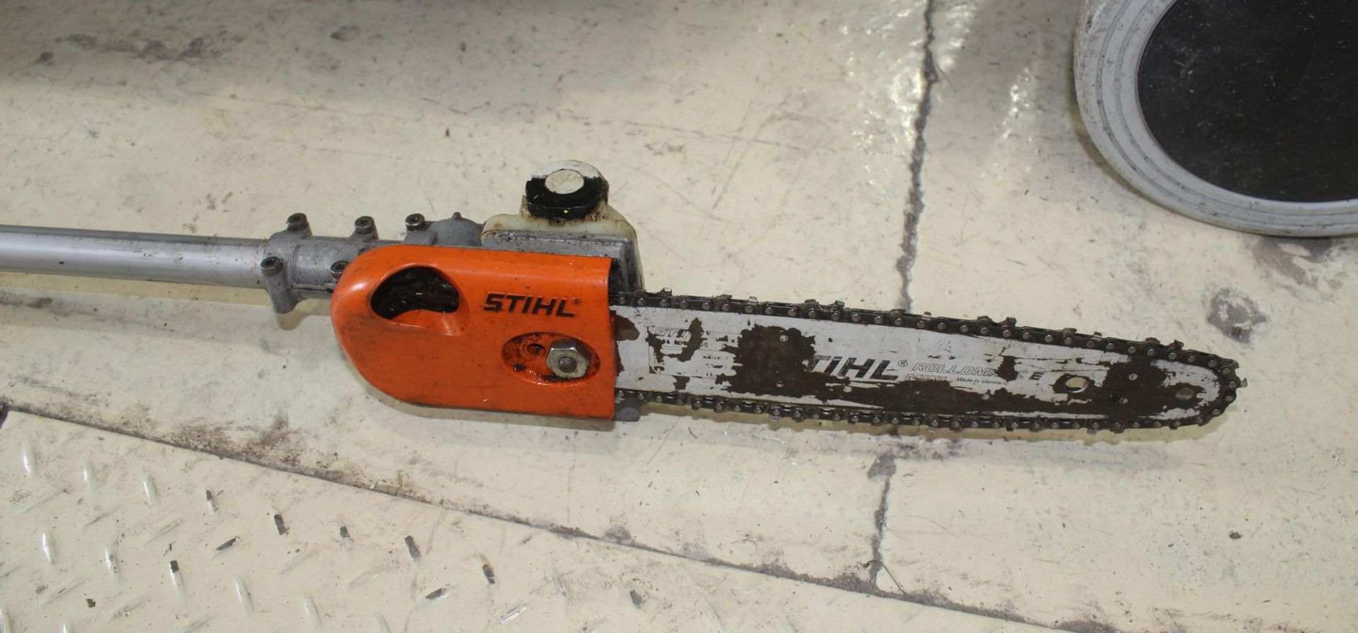 STIHL HT101 TELESCOPIC POLE SAW IN WORKING ORDER NO VAT - Image 2 of 2