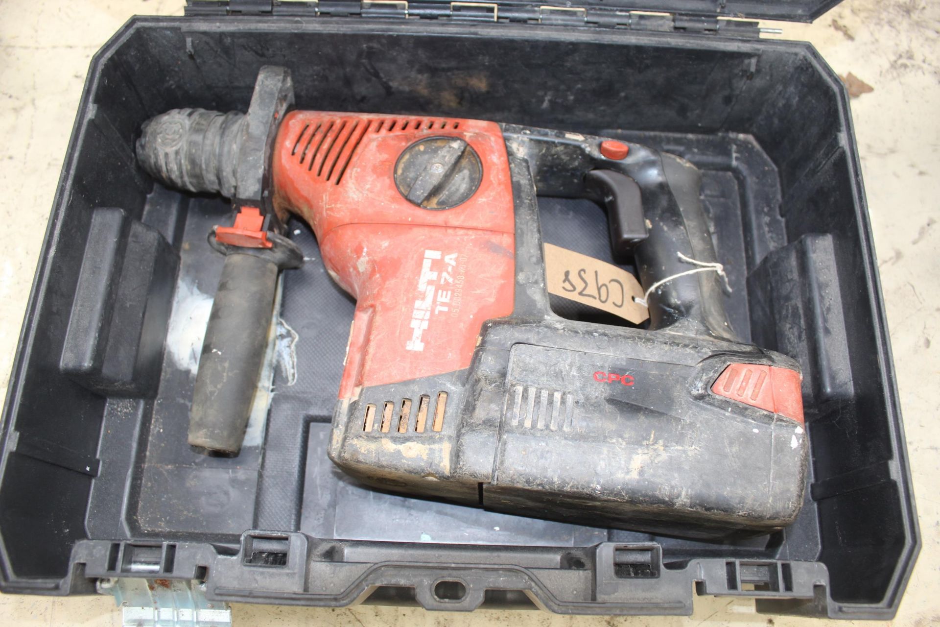 HILTI 36 V SDS DRILL NO VAT - Image 2 of 2