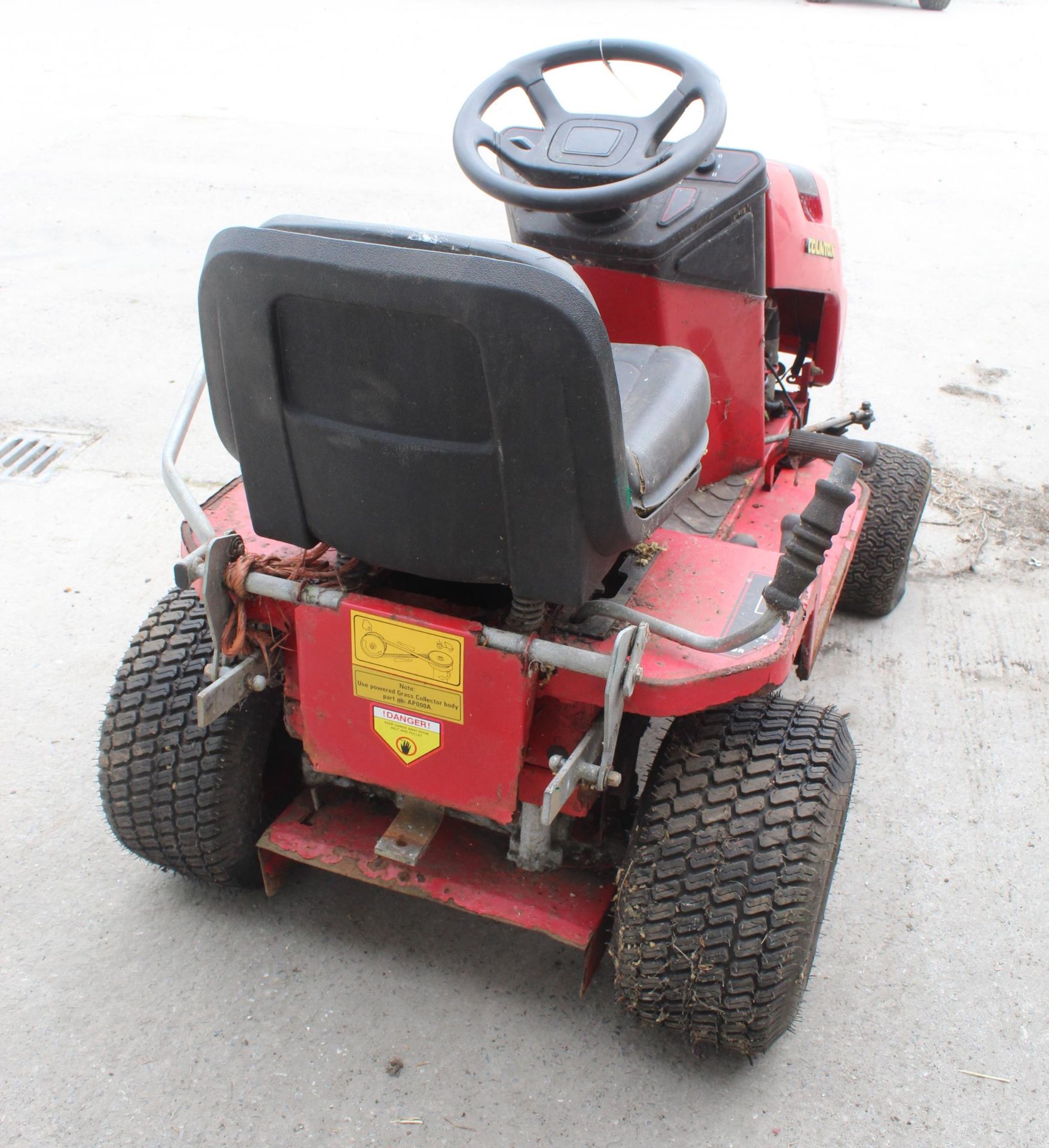COUNTAX HYDROSTATIC C38H RIDE ON MOWER NO VAT - Image 3 of 3