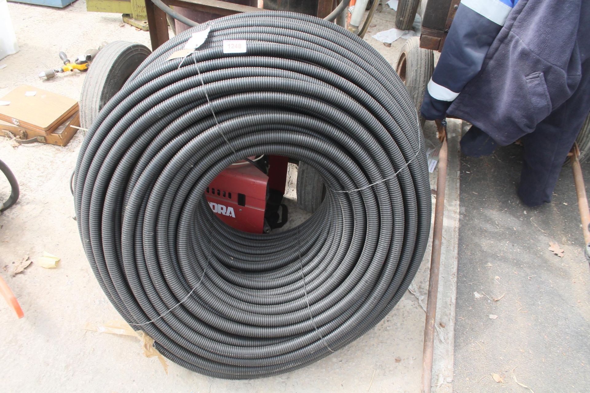 100M HEATED BENCH WATER PIPE + VAT
