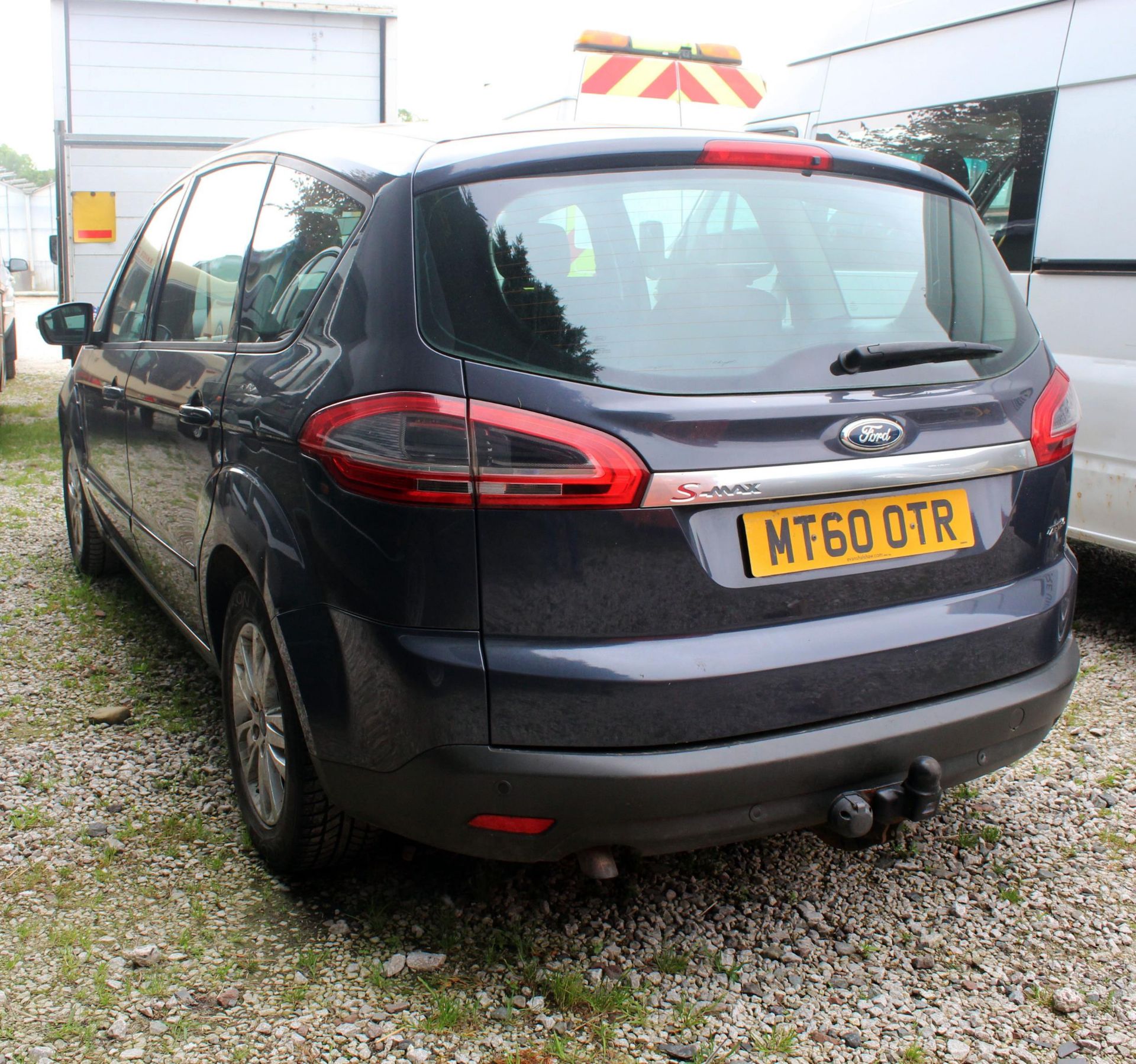 2010 FORD S MAX MT60OTR 12 MONTHS MOT 7 SEATER APPROX 145000 MILES NO VAT WHILST ALL DESCRIPTIONS - Image 3 of 3