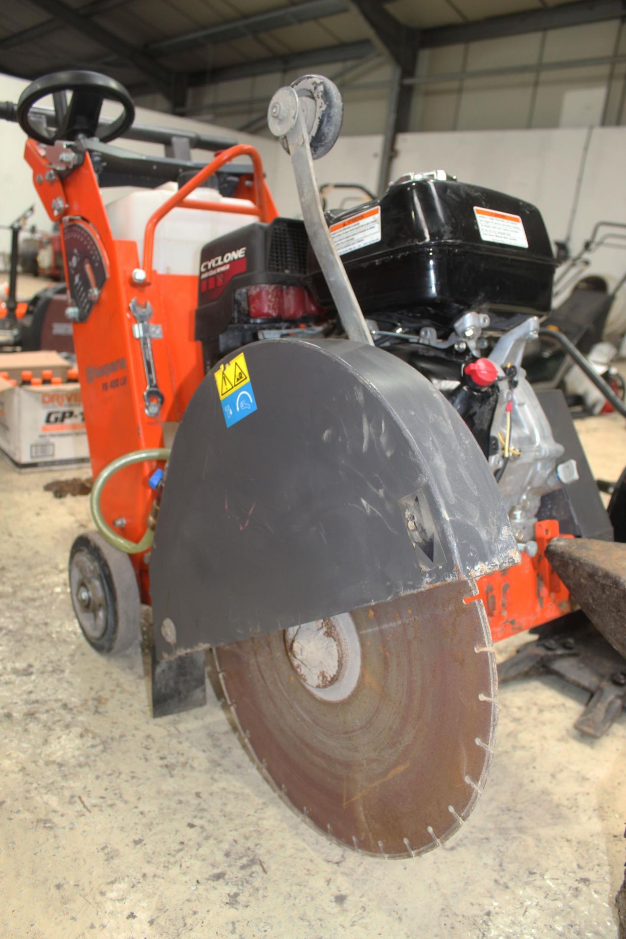 HUSQVARNA FS 400 LV FLOOR SAW WITH CYCLONE AIR CLEANER NO VAT - Image 7 of 7