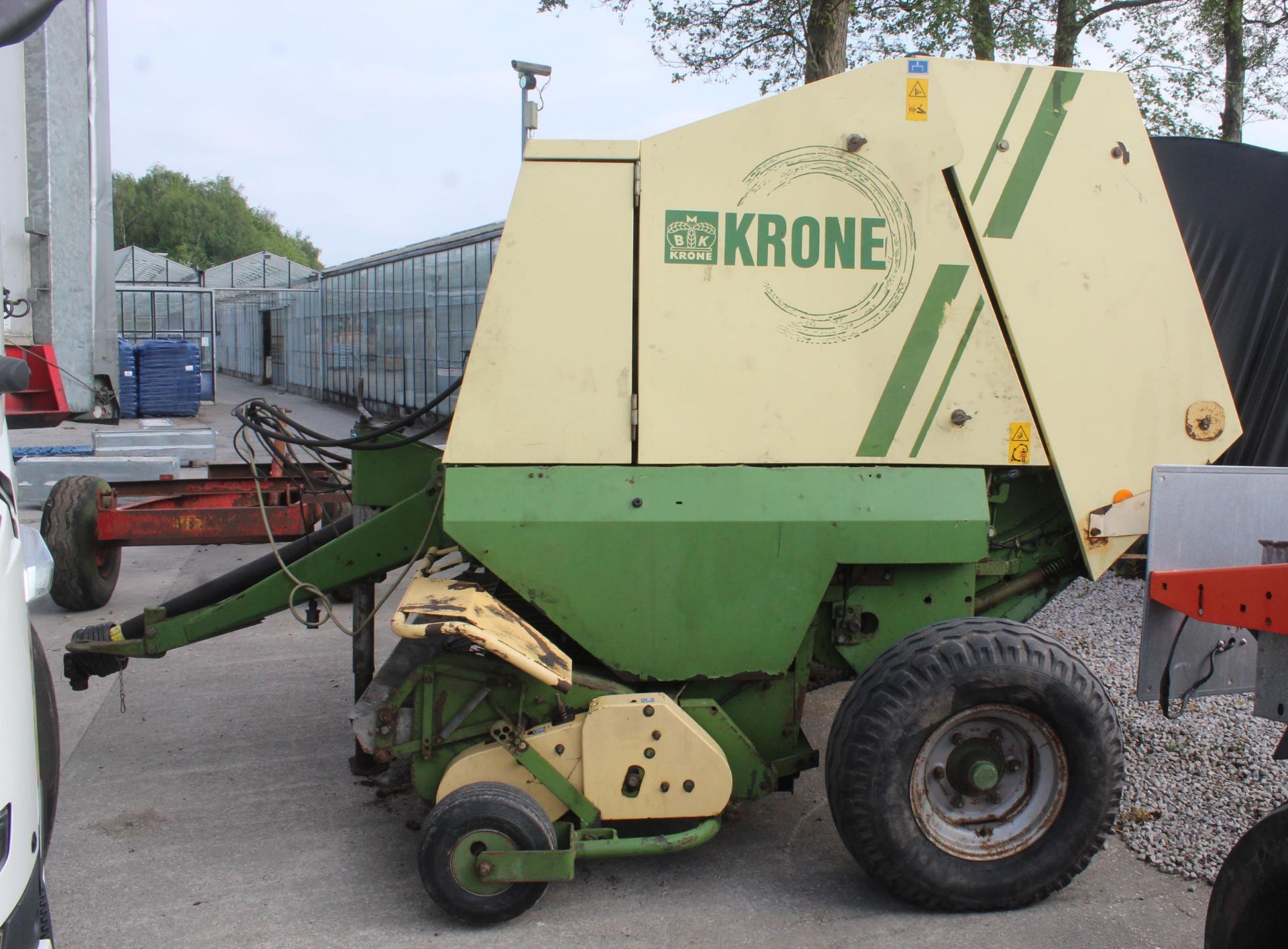 KRONE 130'S ROUND BALER WITH ROTA FEED AND WIDE PICK UP WORKING WHEN LAST USED NO VAT - Image 3 of 4
