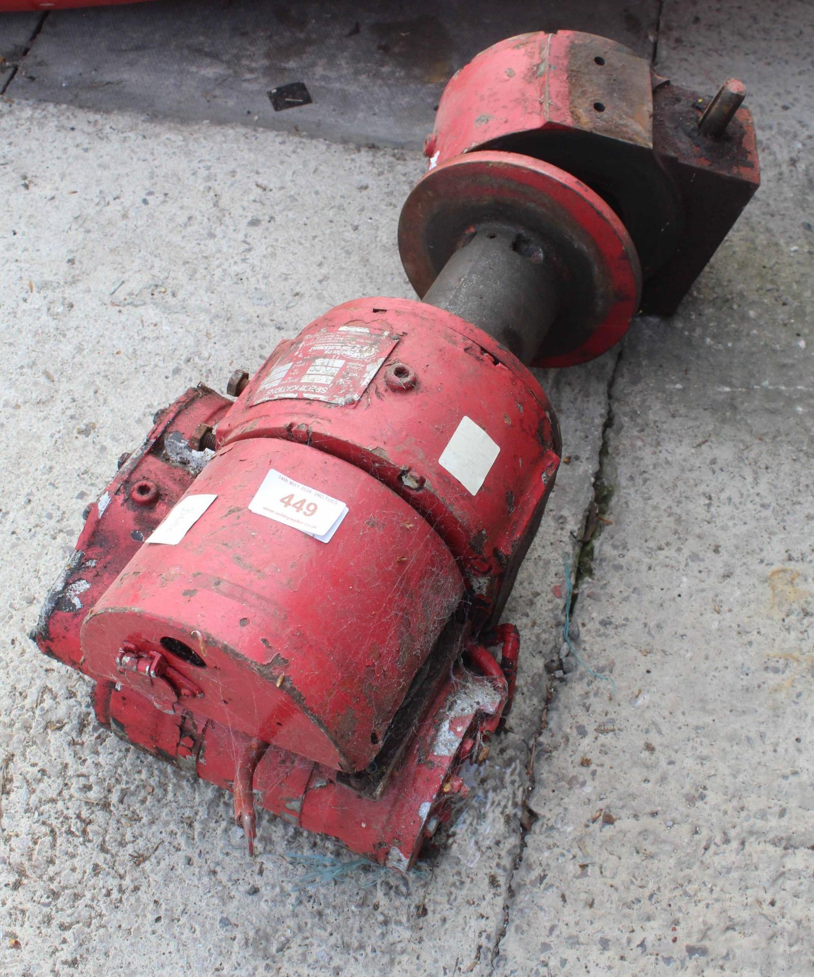 WRECKERS/INTERNATIONAL WINCH 12V IN WORKING ORDER NO VAT - Image 2 of 3