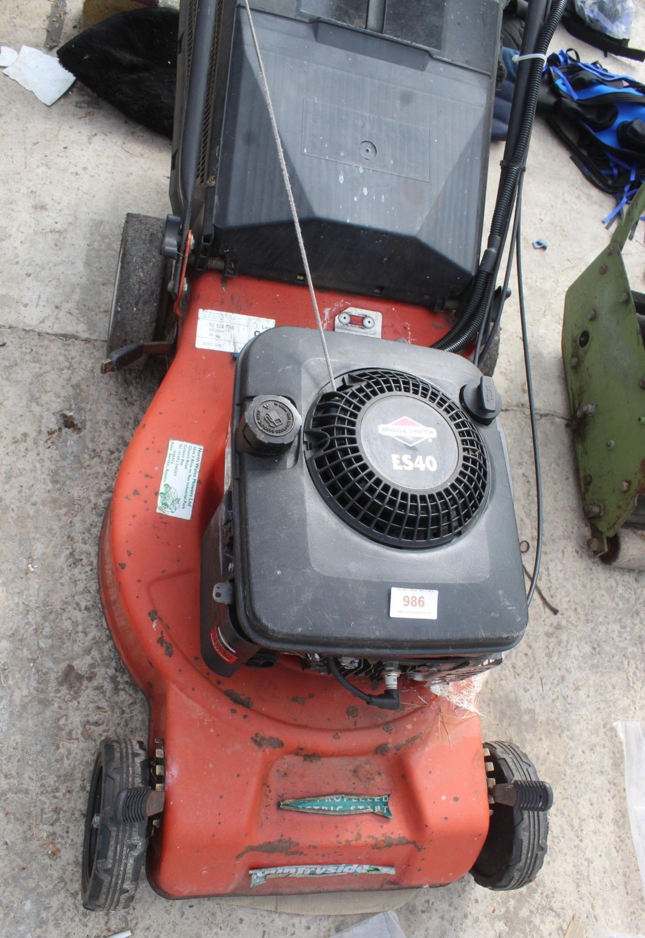 COUNTRYSIDE ELECTRIC START 18" S/P MOWER NO VAT - Image 2 of 2