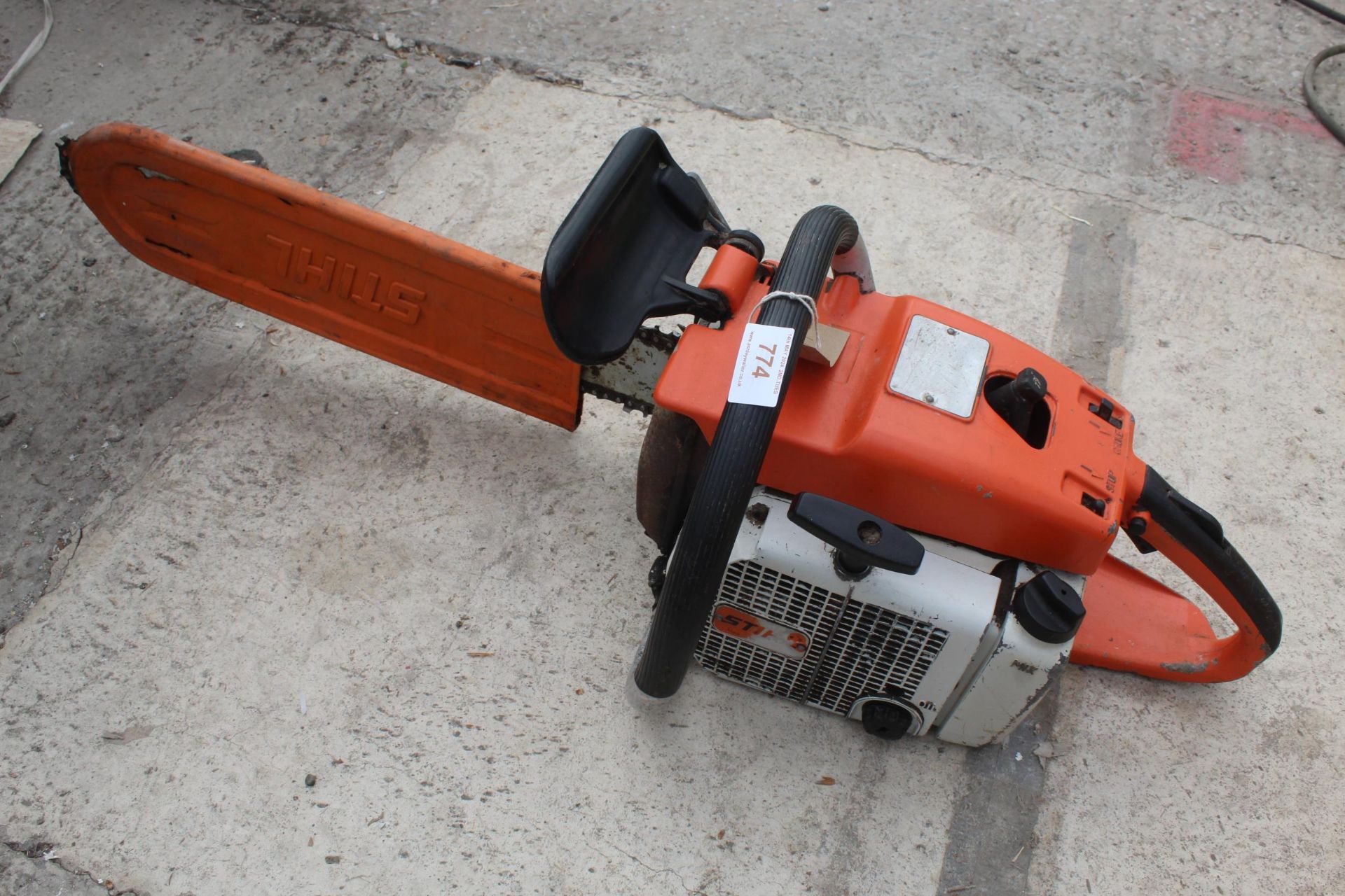 STIHL D56 CHAINSAW NO VAT