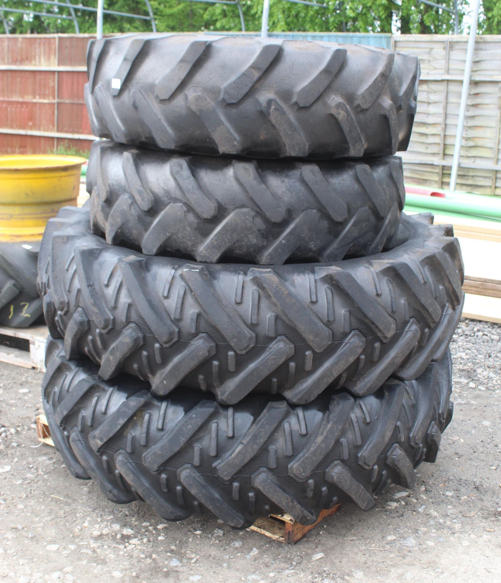 4 KLEBER RADIAL TYRES 16.9-R34 13.6-R24 + VAT