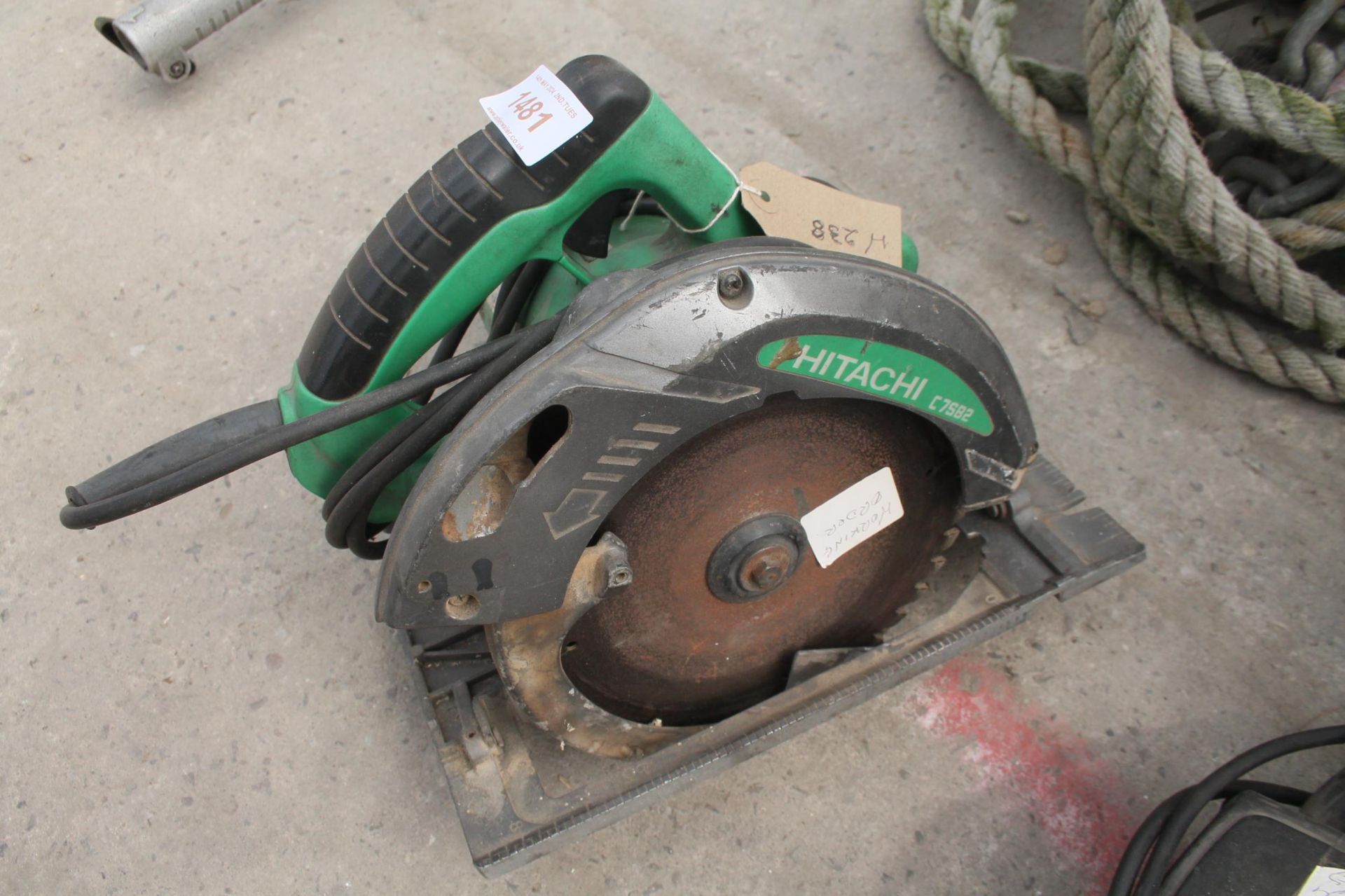 HITACHI CIRCULAR SAW IN WORKING ORDER NO VAT - Image 2 of 2