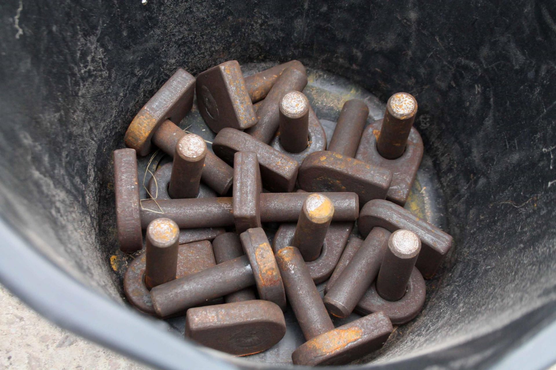 BUCKET OF WELD ON HOOKS + VAT - Image 2 of 2