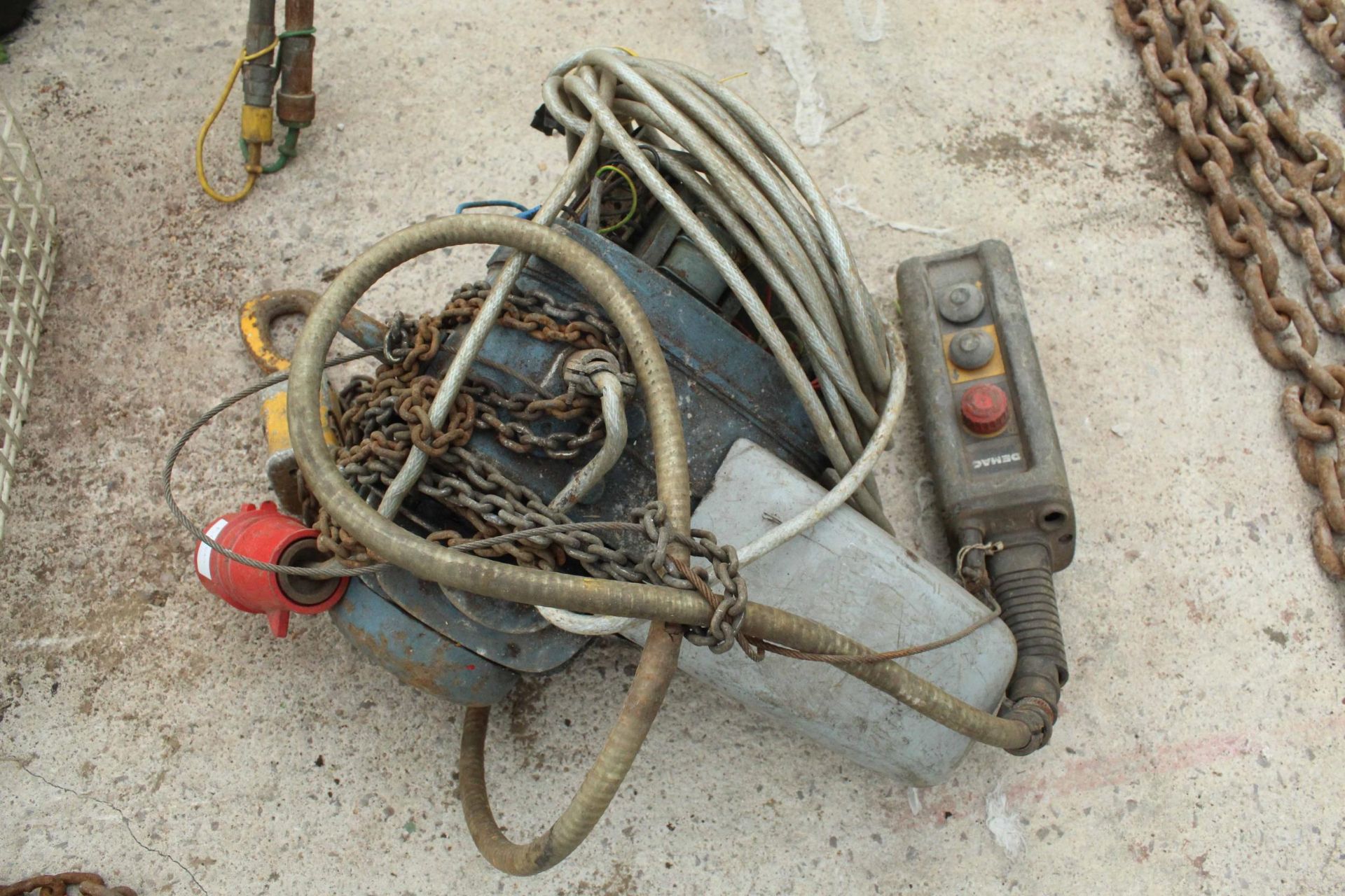 ELECTRIC BLOCK AND TACKLE HOIST NO VAT - Image 2 of 3