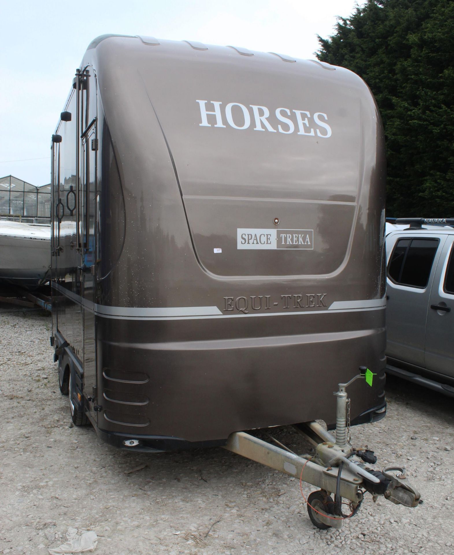 EQUI-TREK SPACE TREKA SIDE LOADING HORSE TRAILER NO VAT