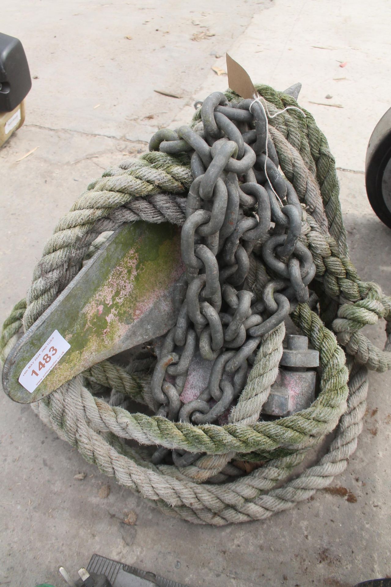 MOORING ANCHOR WITH CHAIN AND ROPE NO VAT
