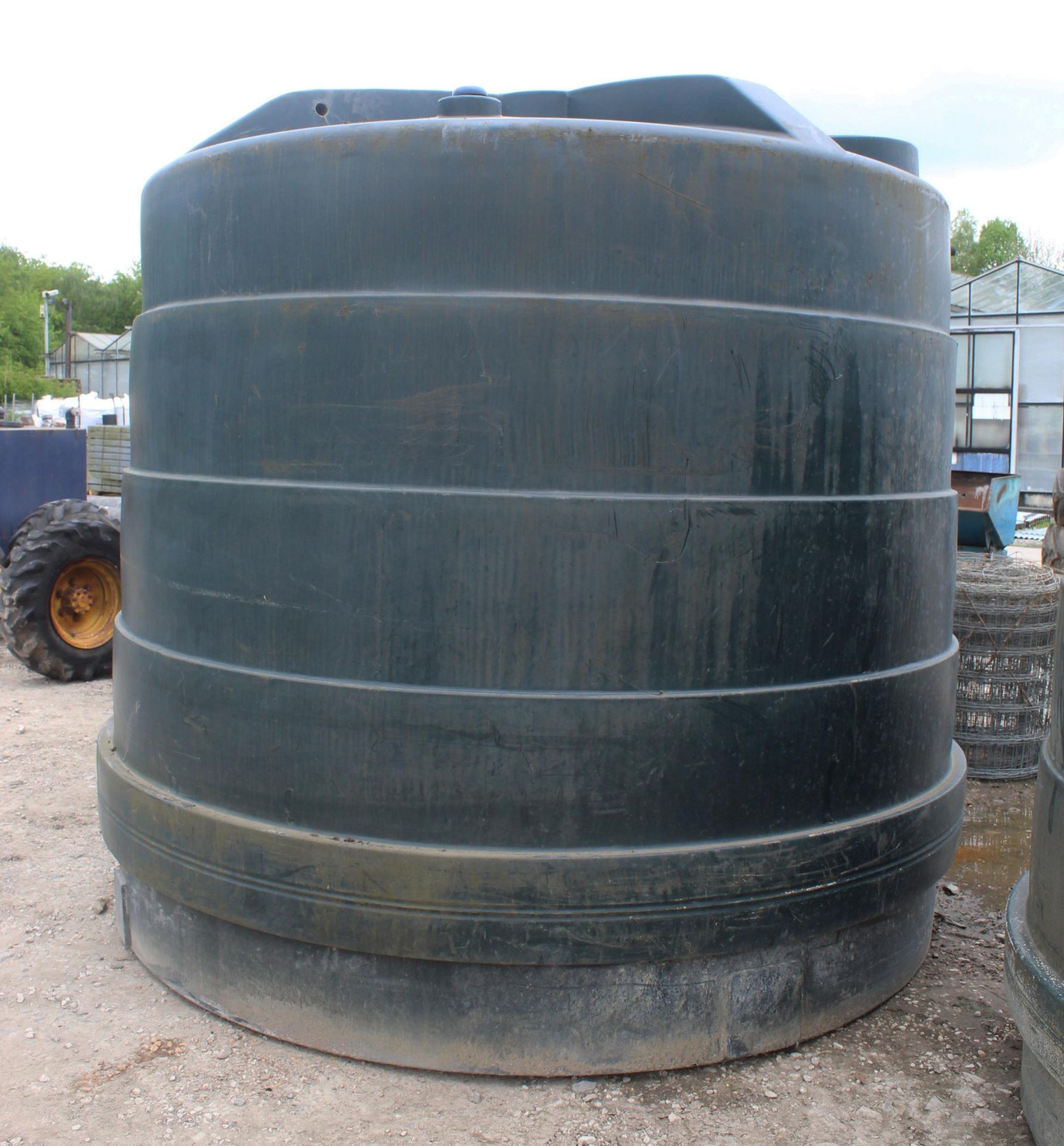 LARGE CIRCULAR FUEL TANK NO VAT - Image 2 of 2