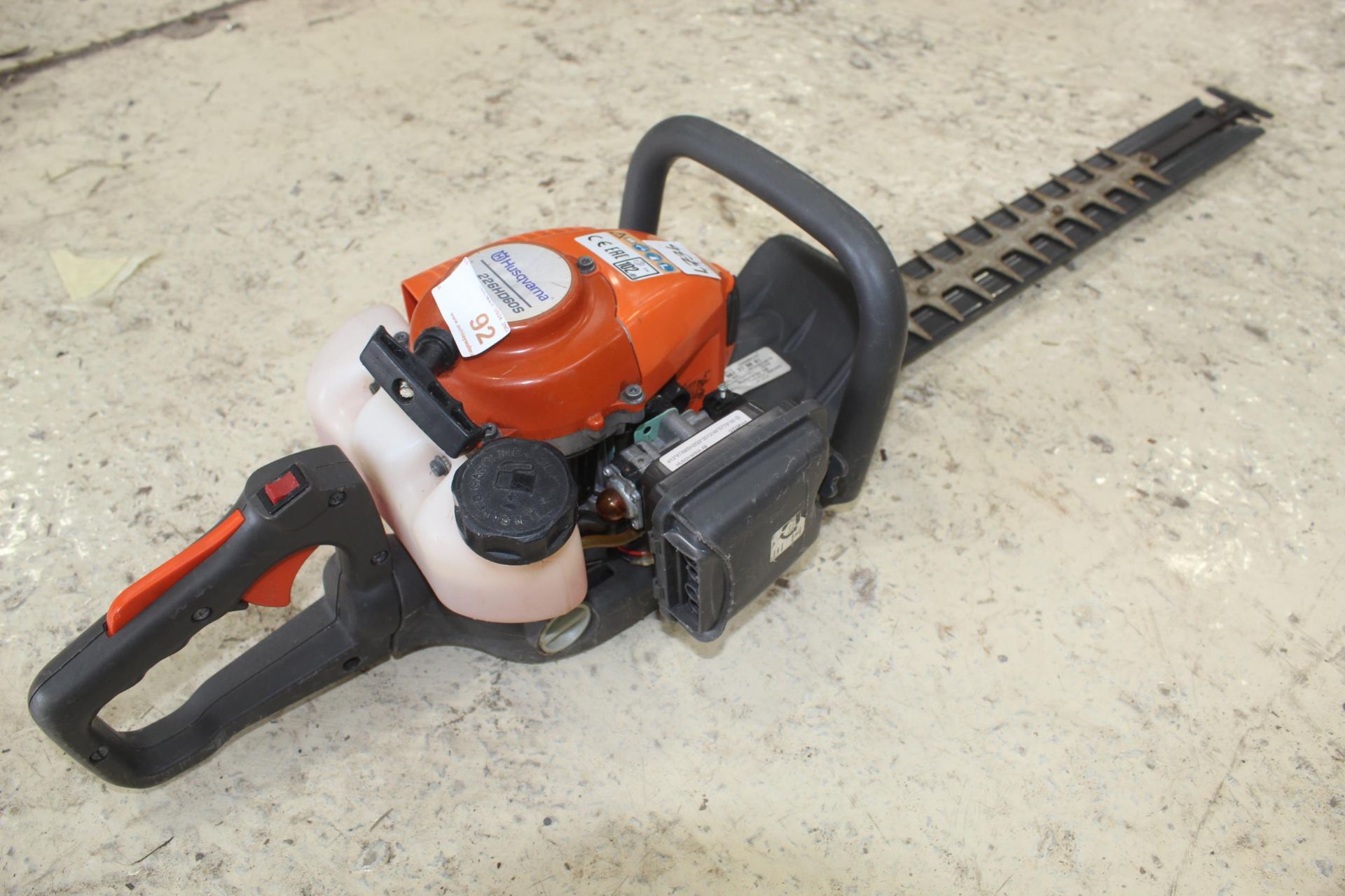 HUSQVARNA 226 HD 605 HEDGE CUTTER + VAT - Image 2 of 3