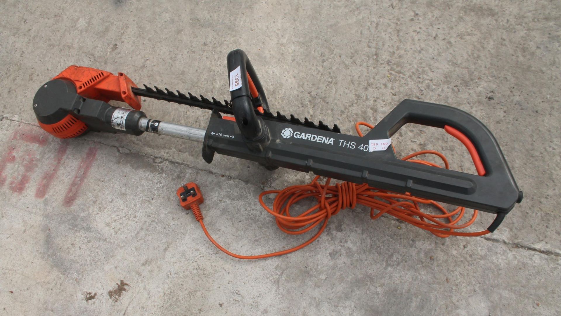 LONG REACH HEDGE CUTTER 240V NO VAT