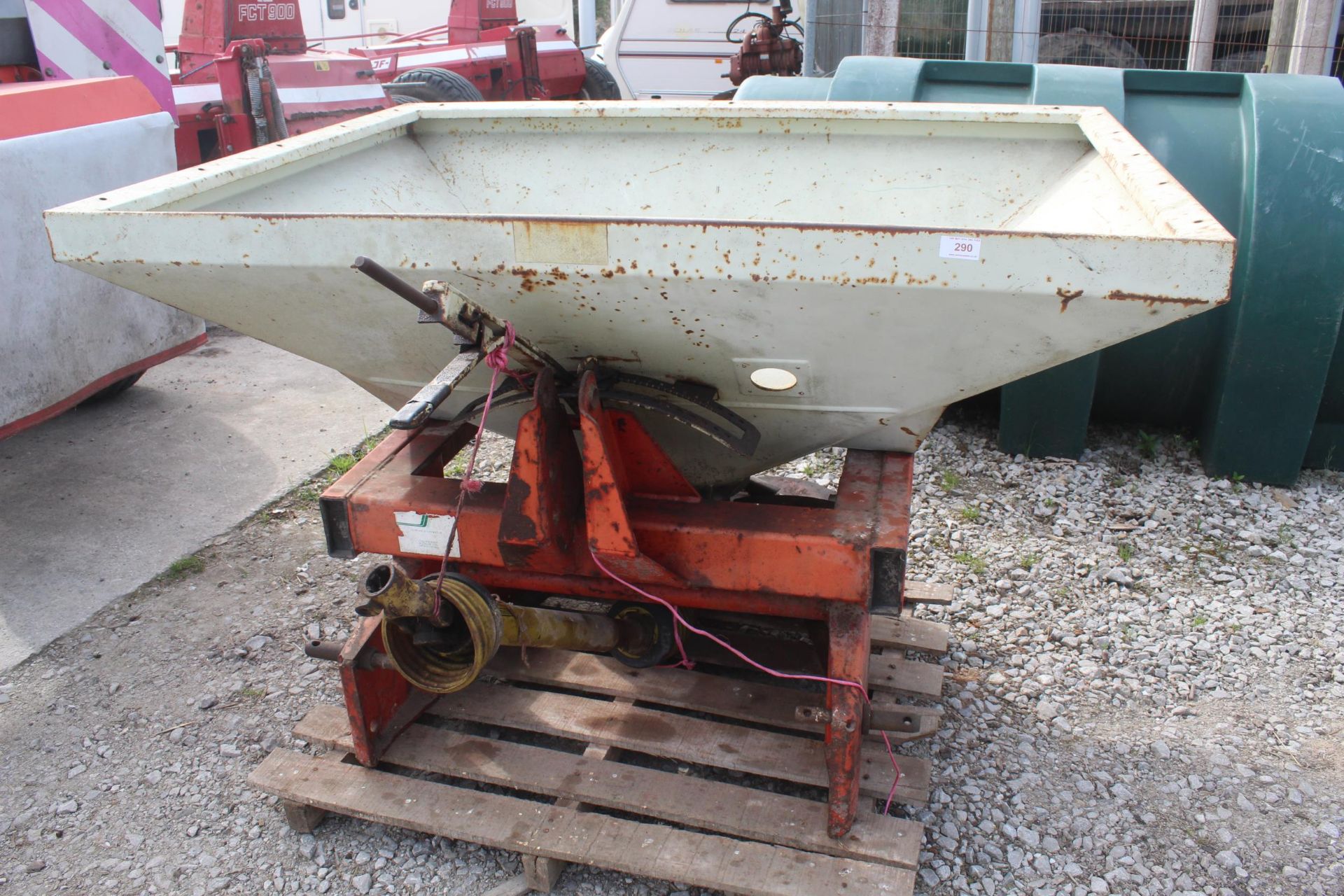 KUHN FERTILISER SPINNER + NO VAT - Bild 2 aus 4