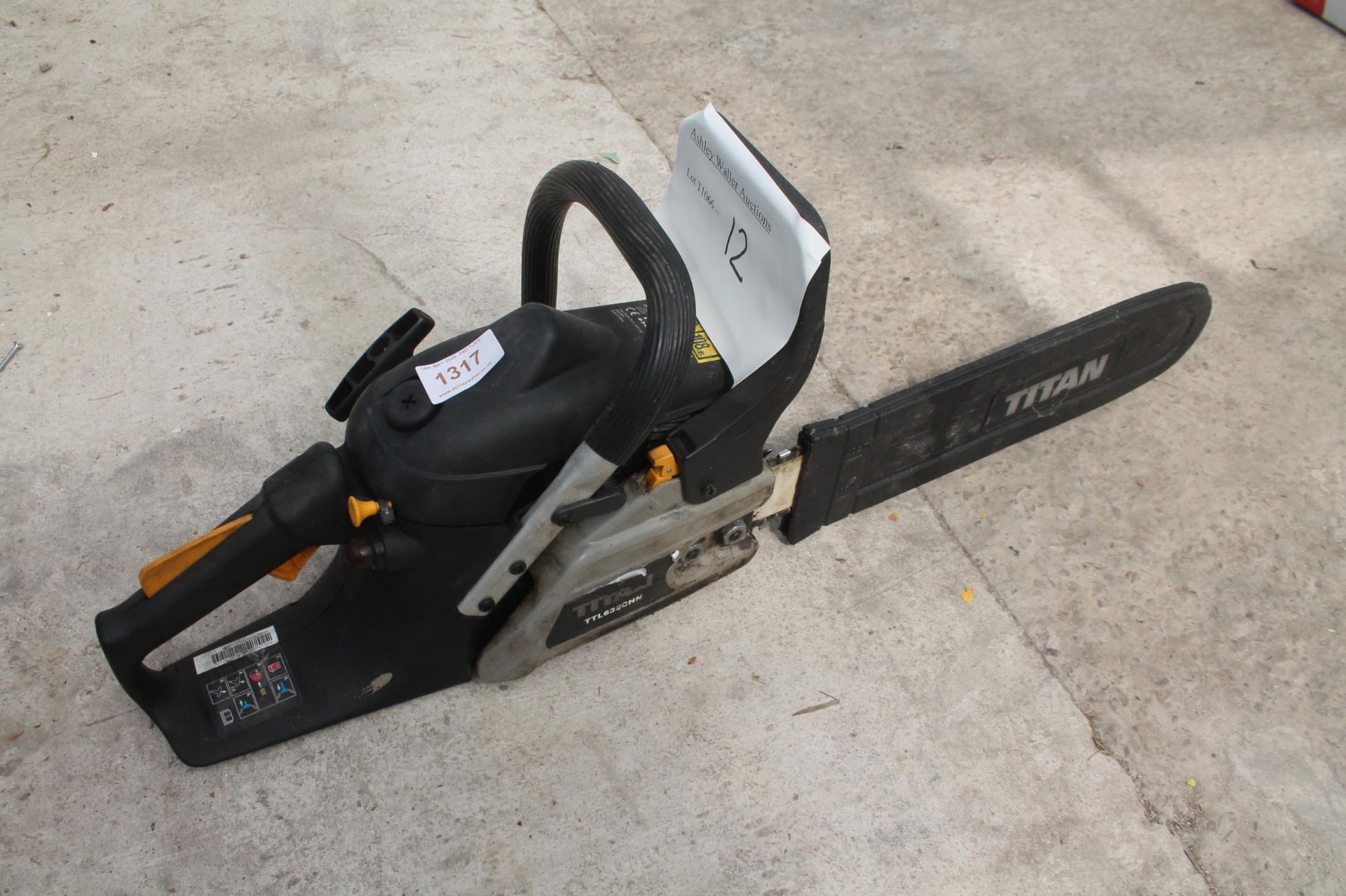 TITAN 2 STROKE CHAINSAW, DRY STORED RECENT CHAIN AND BAR CLEAN + VAT