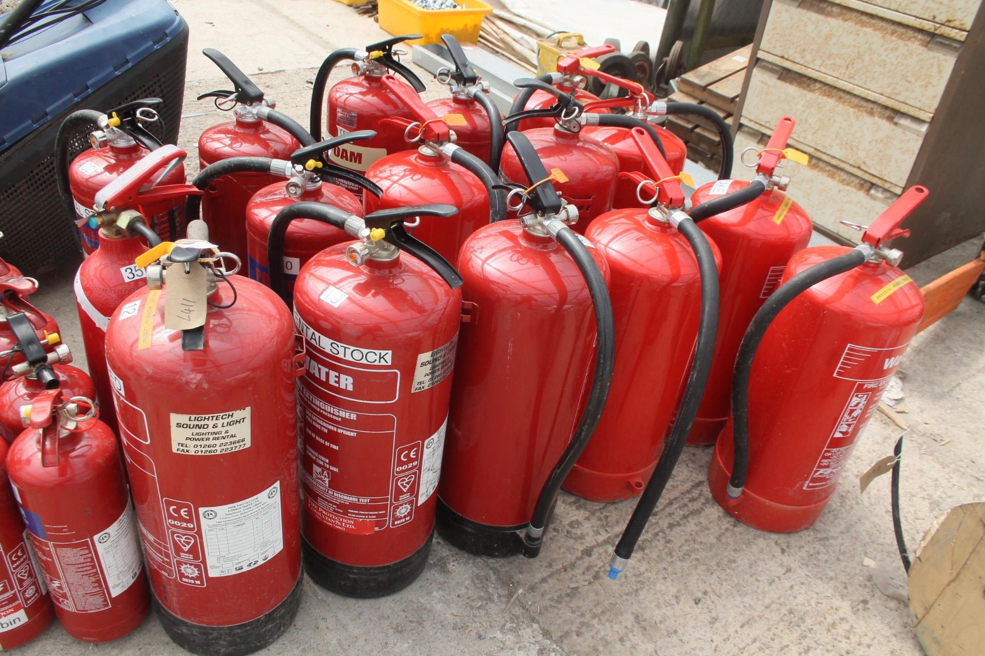 23 VARIOUS FIRE EXTINGUISHERS (OUT OF DATE) + VAT - Image 3 of 3