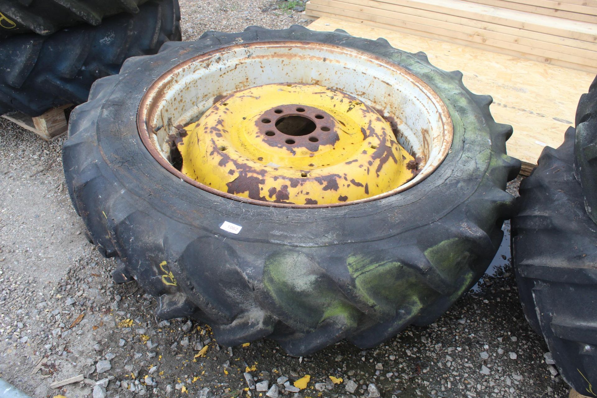 1 WHEEL AND TYRE NO VAT