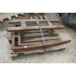 JCB PALLET FORKS AND CARRIAGE NO VAT