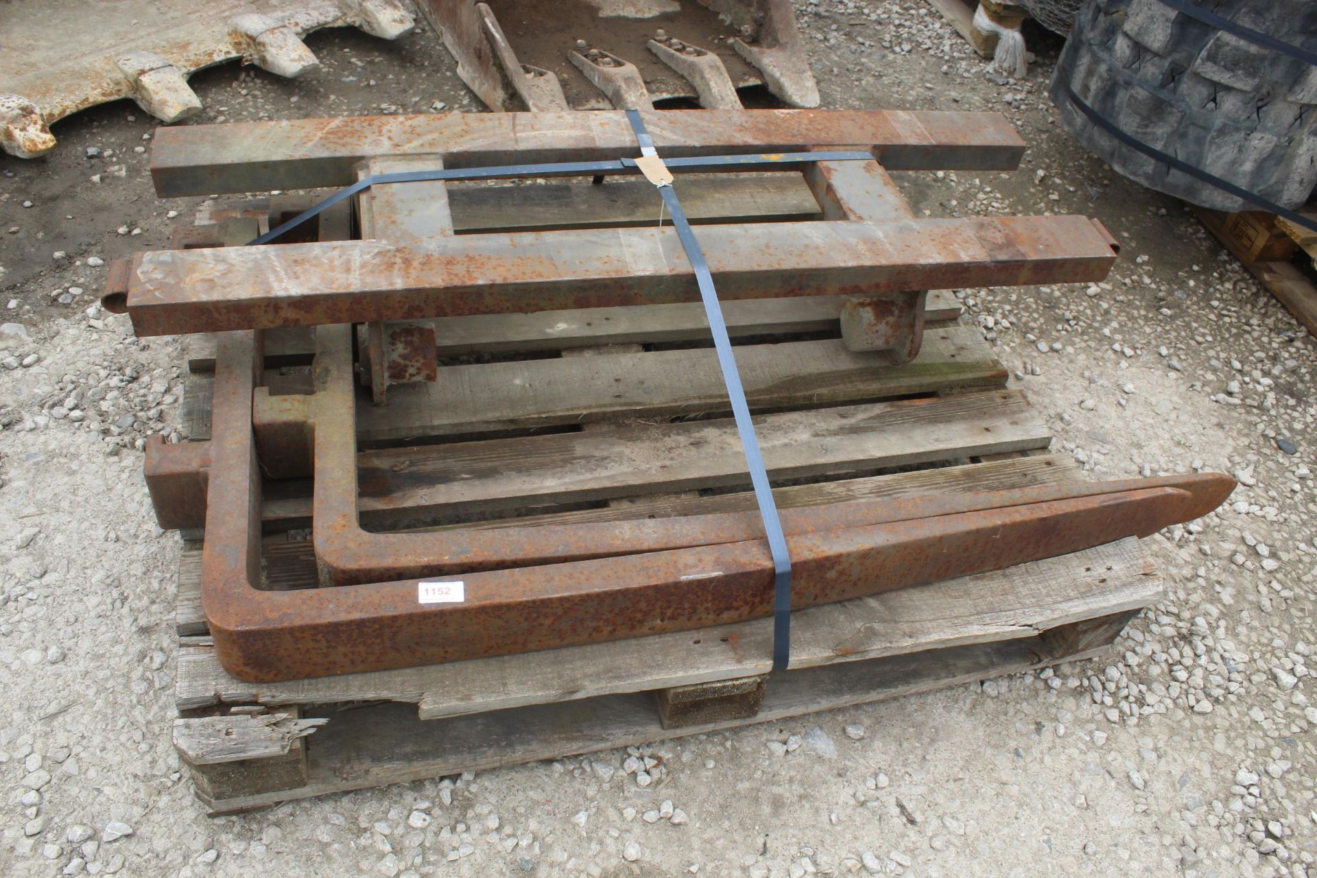 JCB PALLET FORKS AND CARRIAGE NO VAT