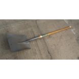 BULLDOG SHOVEL U HANDLED NO VAT