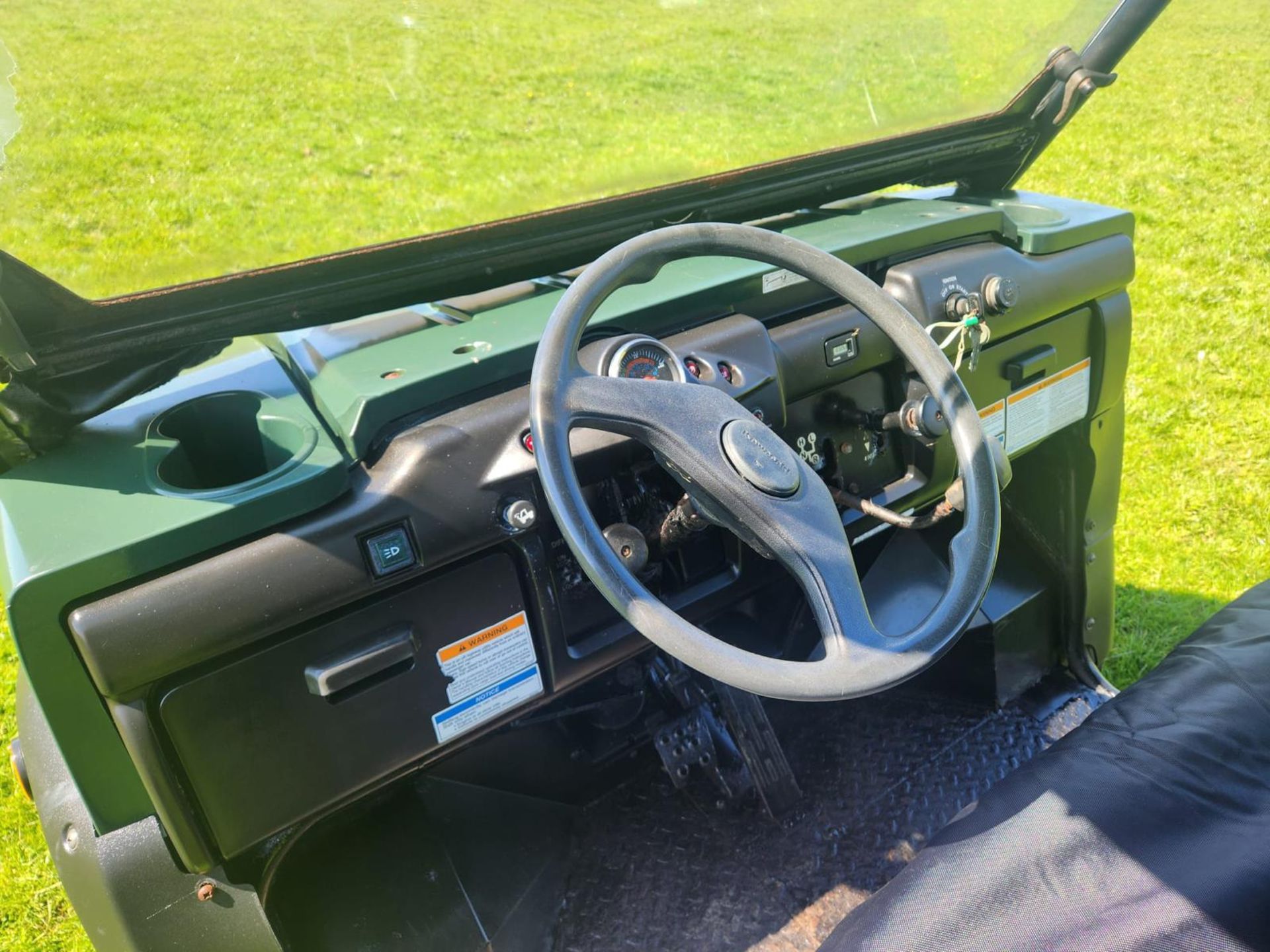 KAWASAKI MULE 4010 TRANS 4X4 2010 AGRI REG WITH LOG BOOK REG DK10EWT DIESEL SWITCHABLE 2 SEATER OR 4 - Image 5 of 16