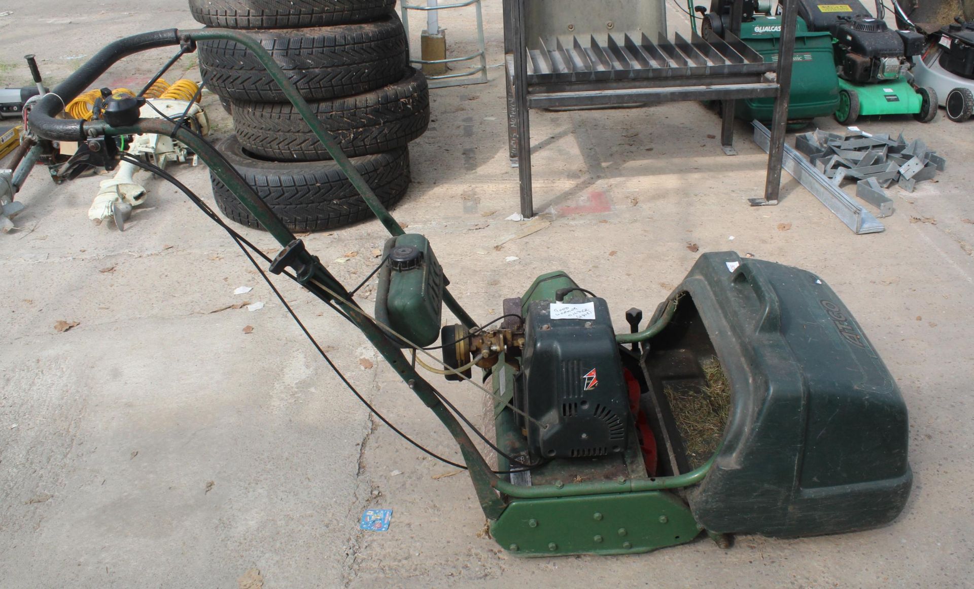 ATCO COMMODORE B17 MOWER IN GOOD WORKING ORDER NO VAT - Image 2 of 2