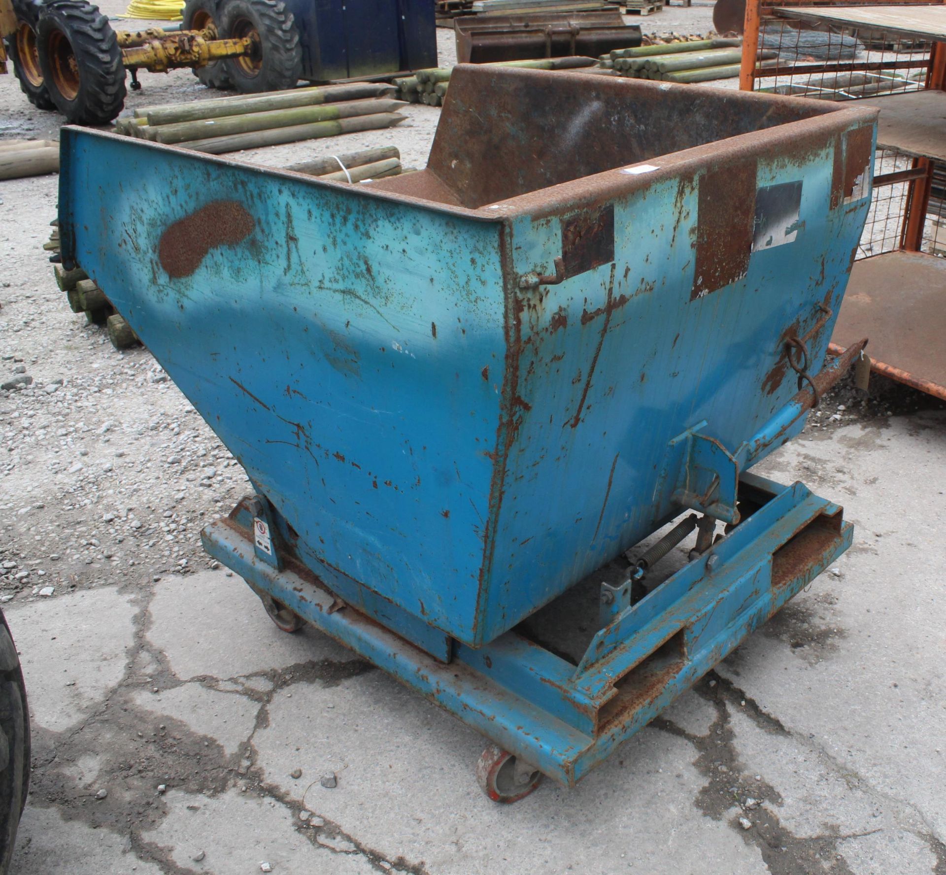 TIPPING SKIP NO VAT