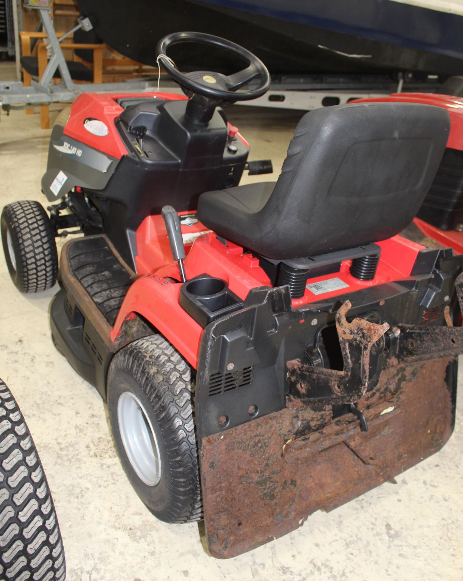 CASTLE GARDEN VPC 140 HD RIDE ON MOWER IN WORKING ORDER NO VAT - Image 3 of 4